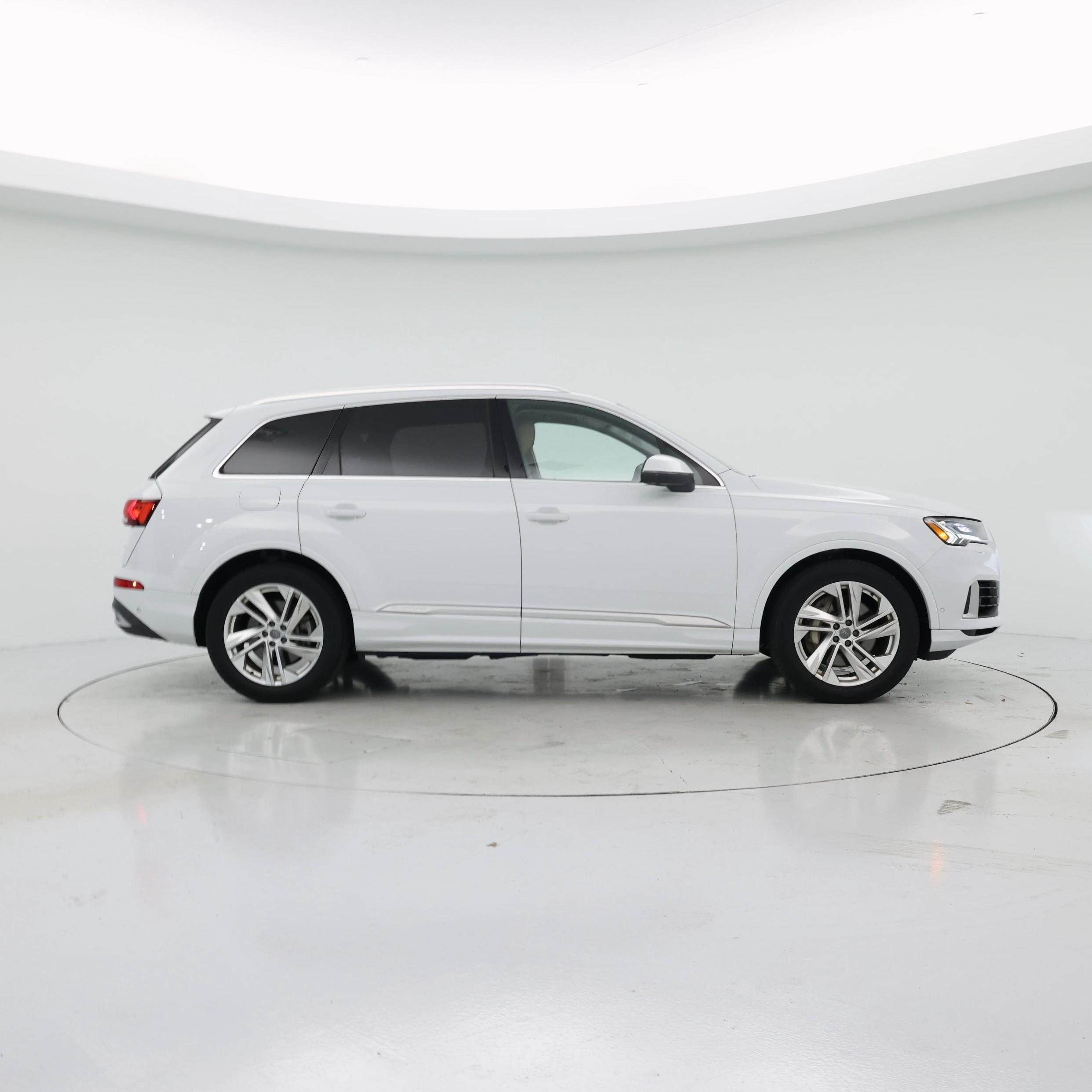 Thumbnail: 2020 Audi Q7 - 7