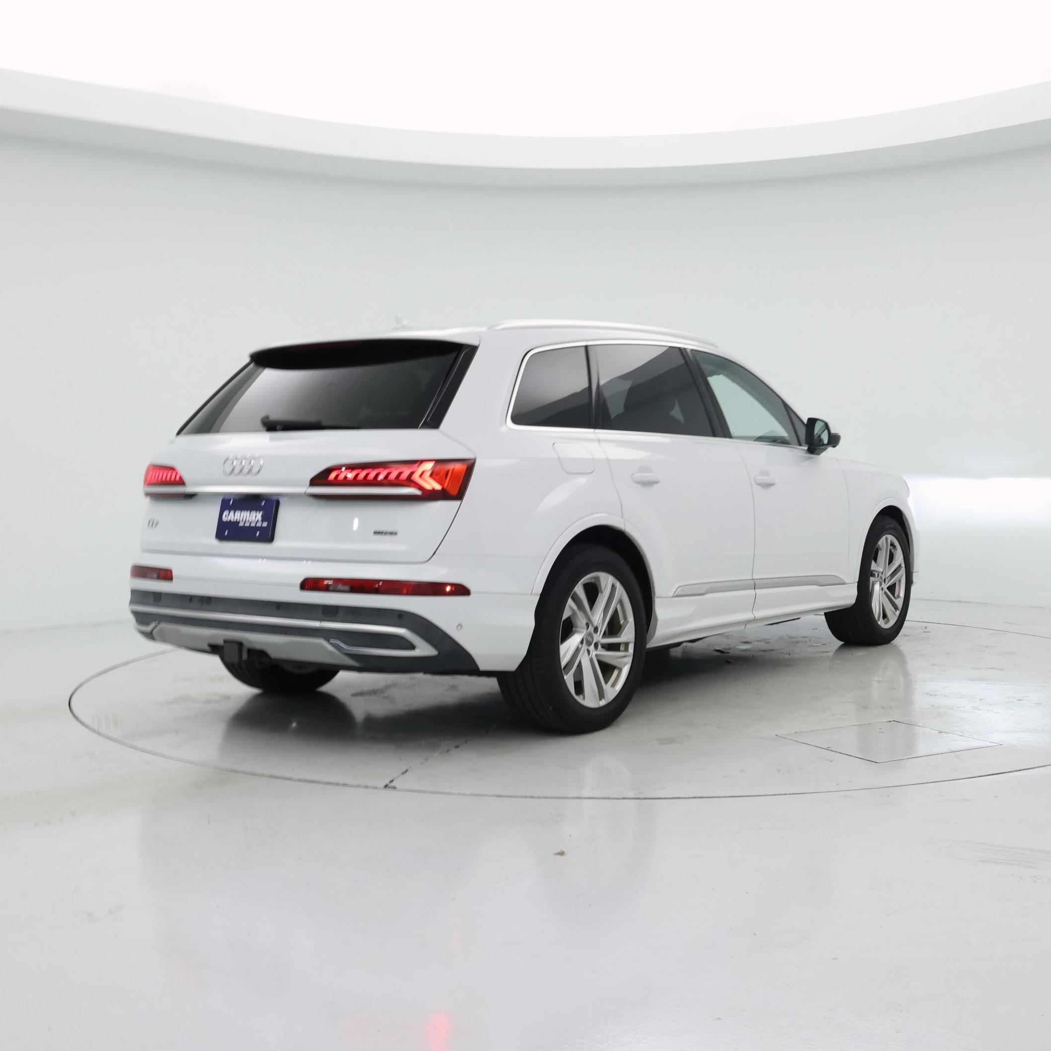 Thumbnail: 2020 Audi Q7 - 8