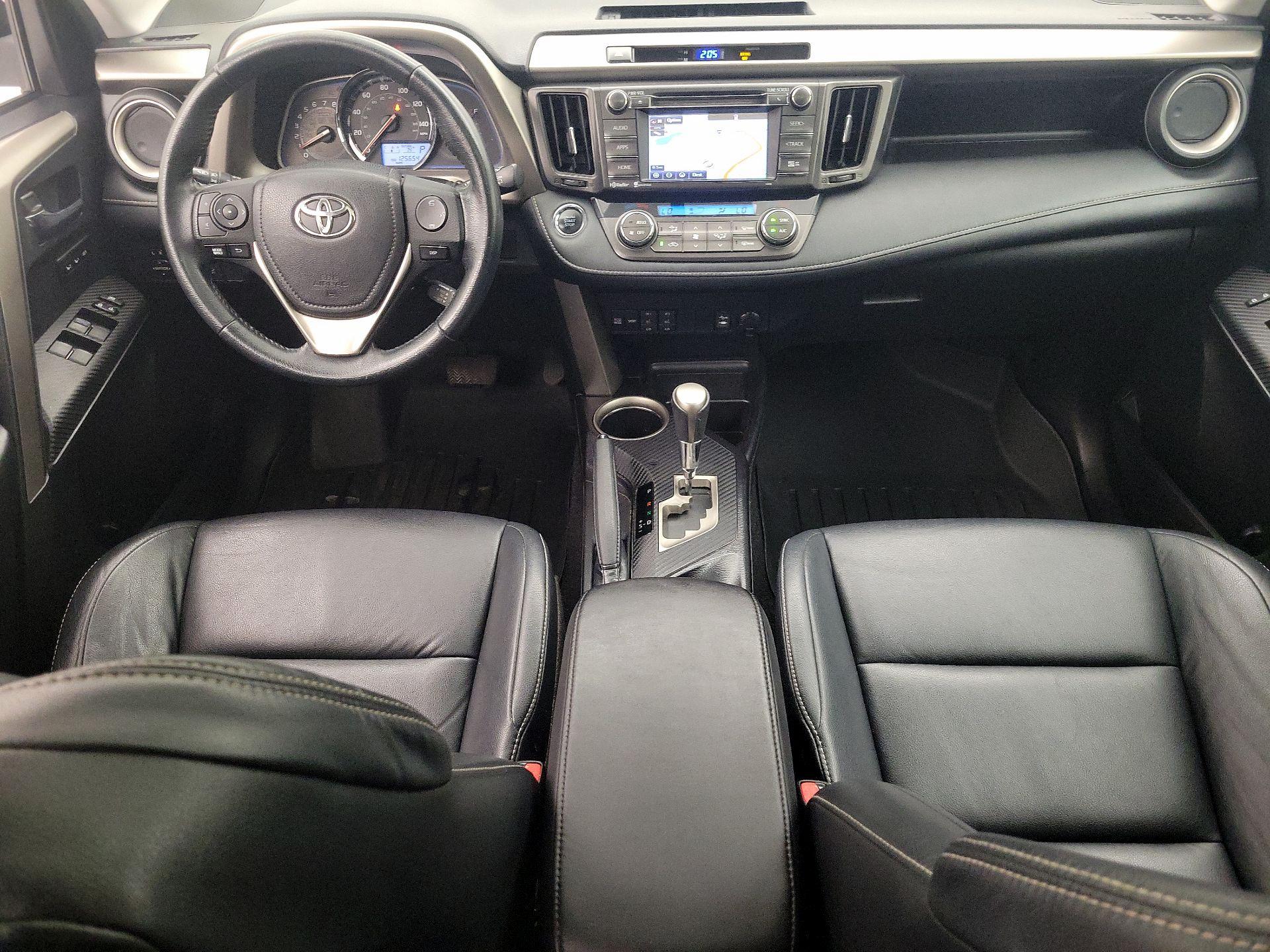 Thumbnail: 2015 Toyota RAV4 - 9