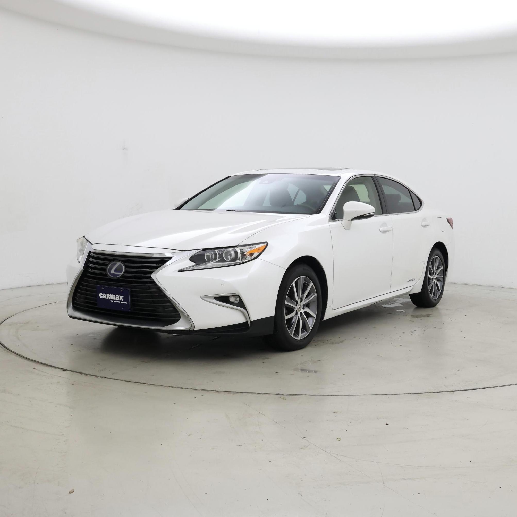 Thumbnail: 2017 Lexus ES - 4