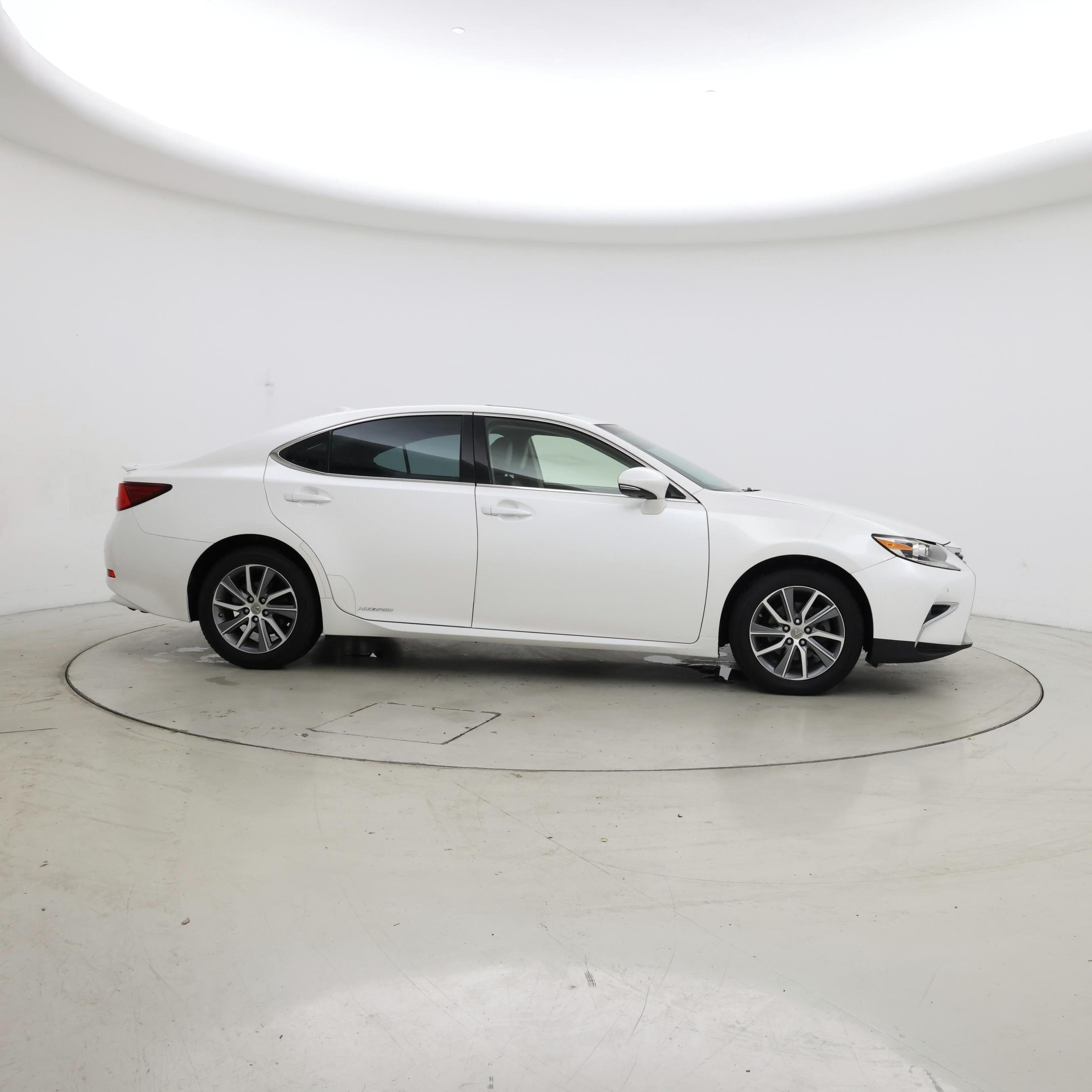 Thumbnail: 2017 Lexus ES - 7
