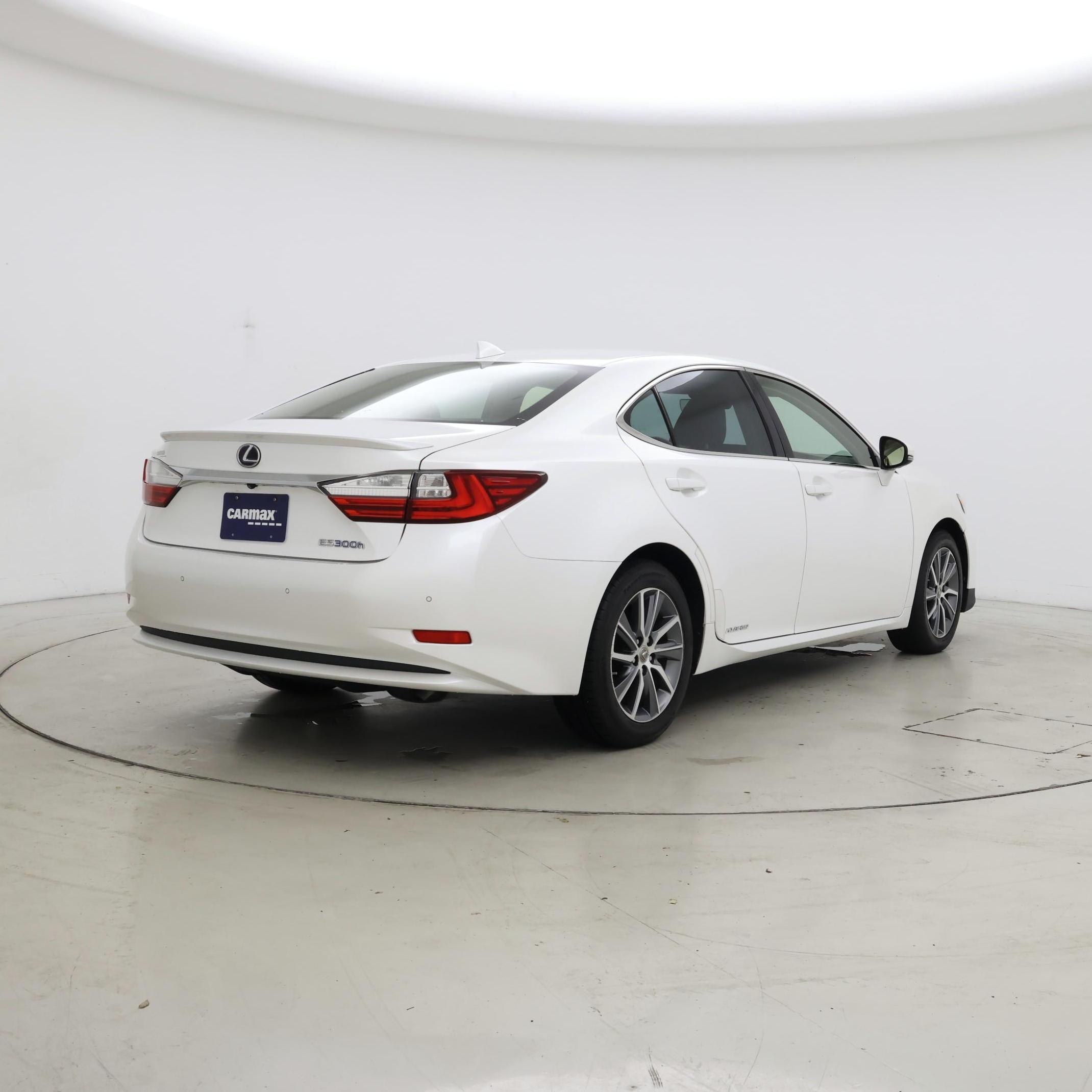 Thumbnail: 2017 Lexus ES - 8