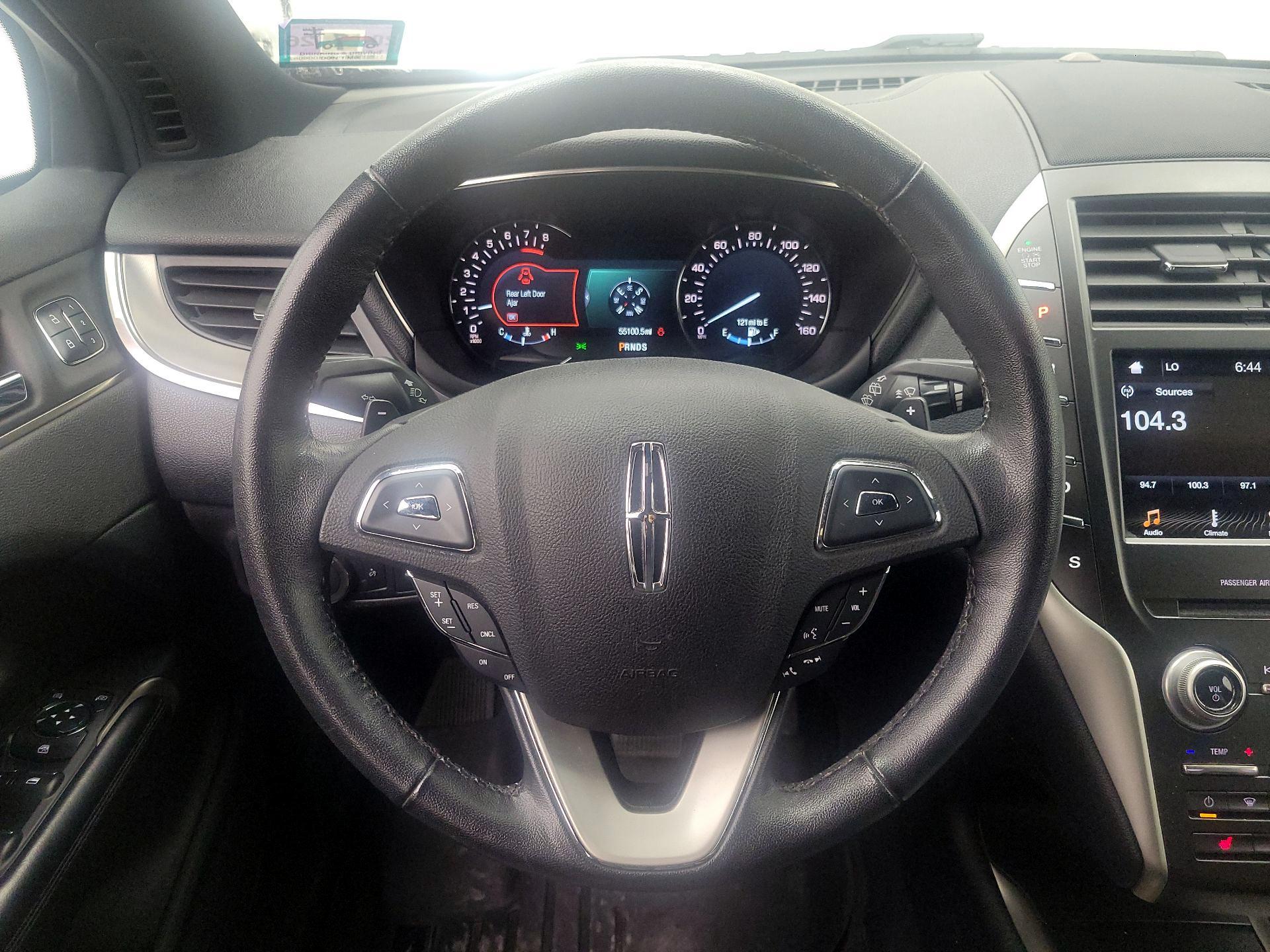 Thumbnail: 2017 Lincoln MKC - 10