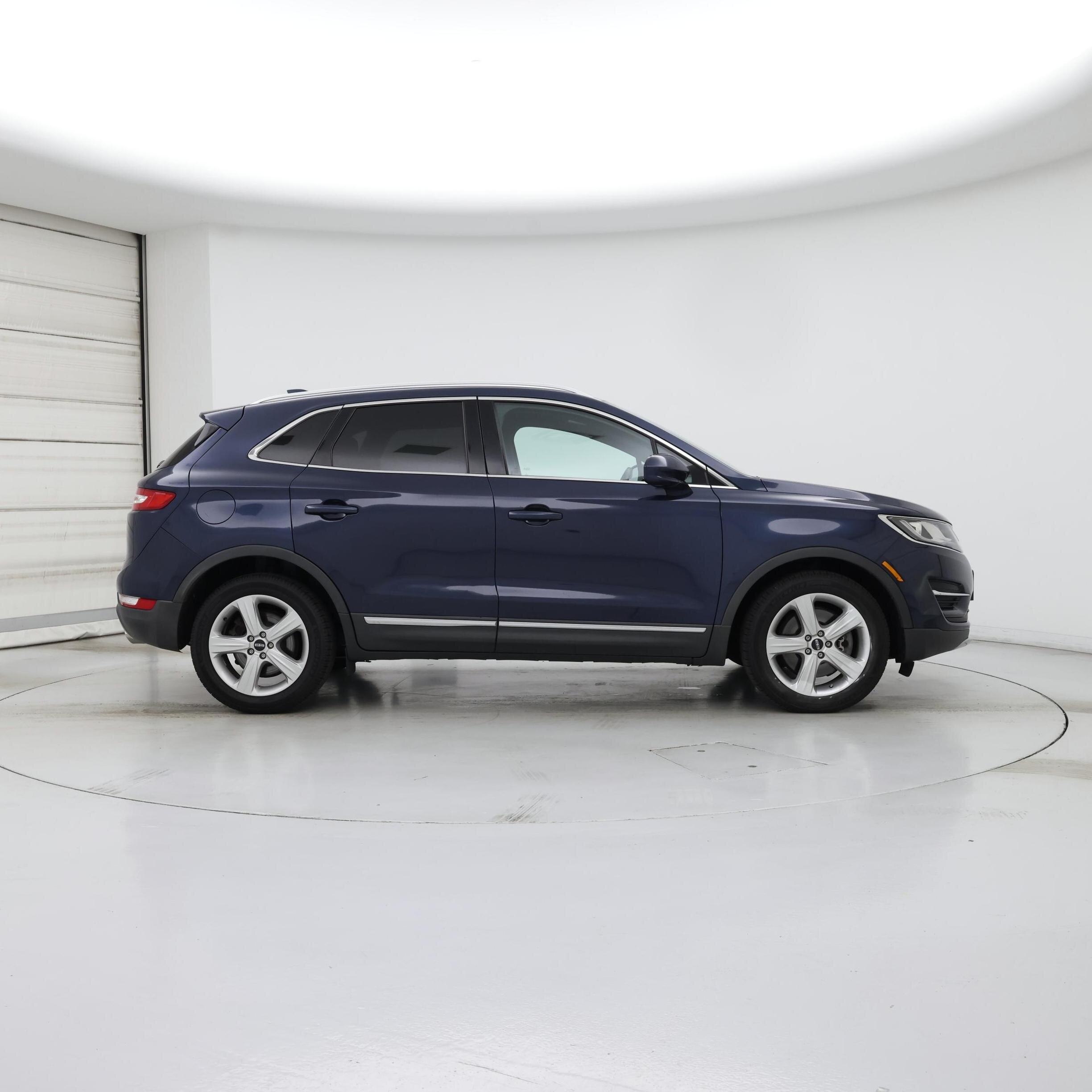 Thumbnail: 2017 Lincoln MKC - 7