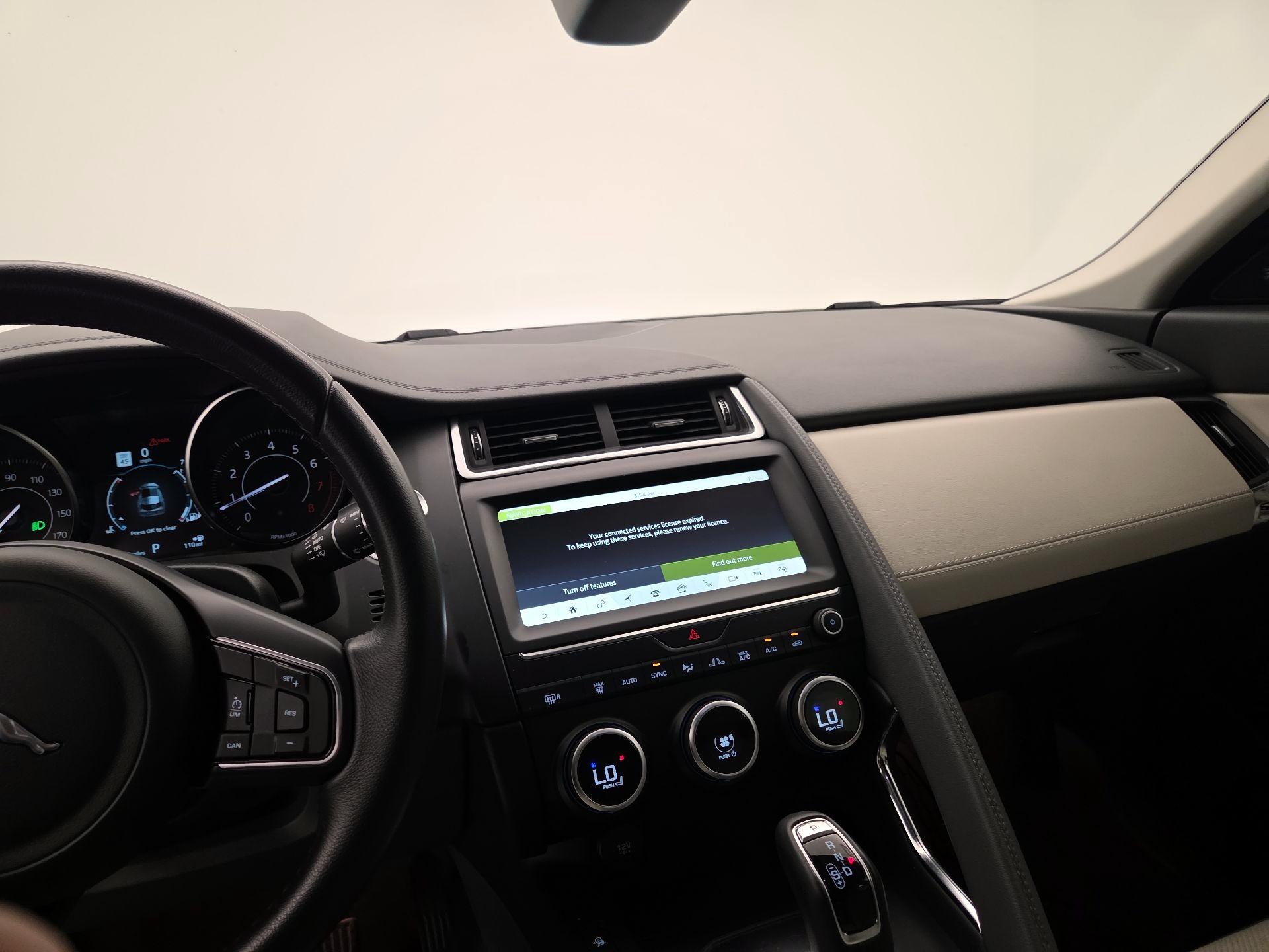Thumbnail: 2020 Jaguar E-Pace - 9