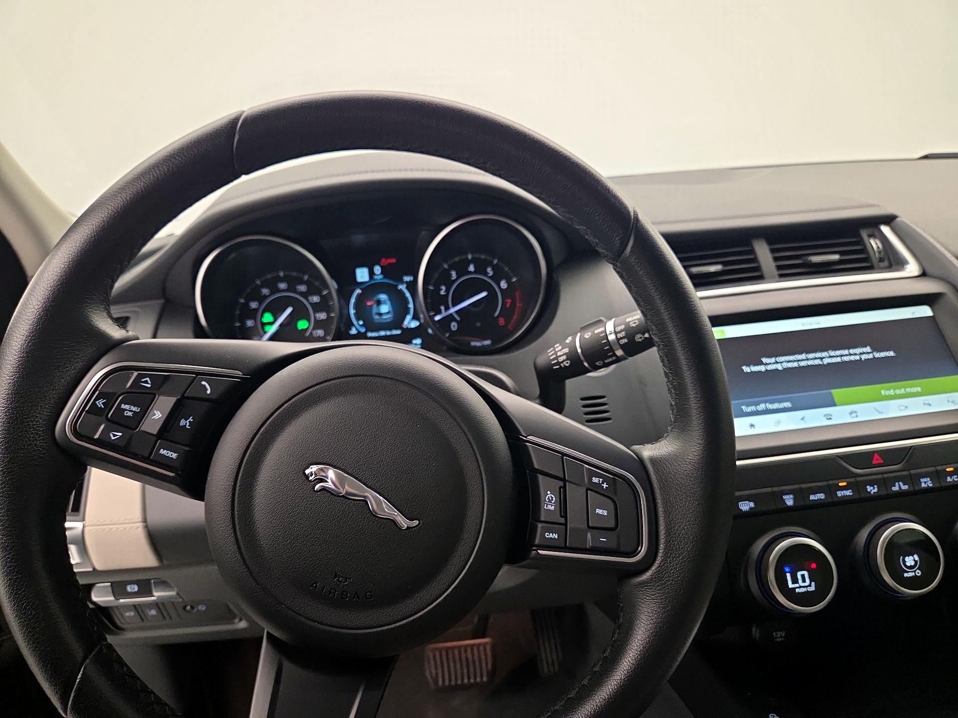 Thumbnail: 2020 Jaguar E-Pace - 10