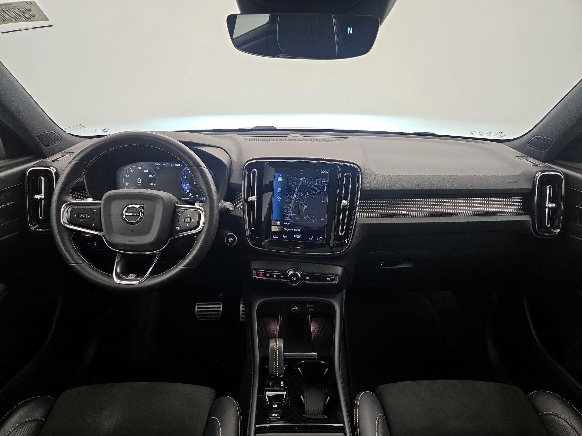Thumbnail: 2020 Volvo XC40 - 9