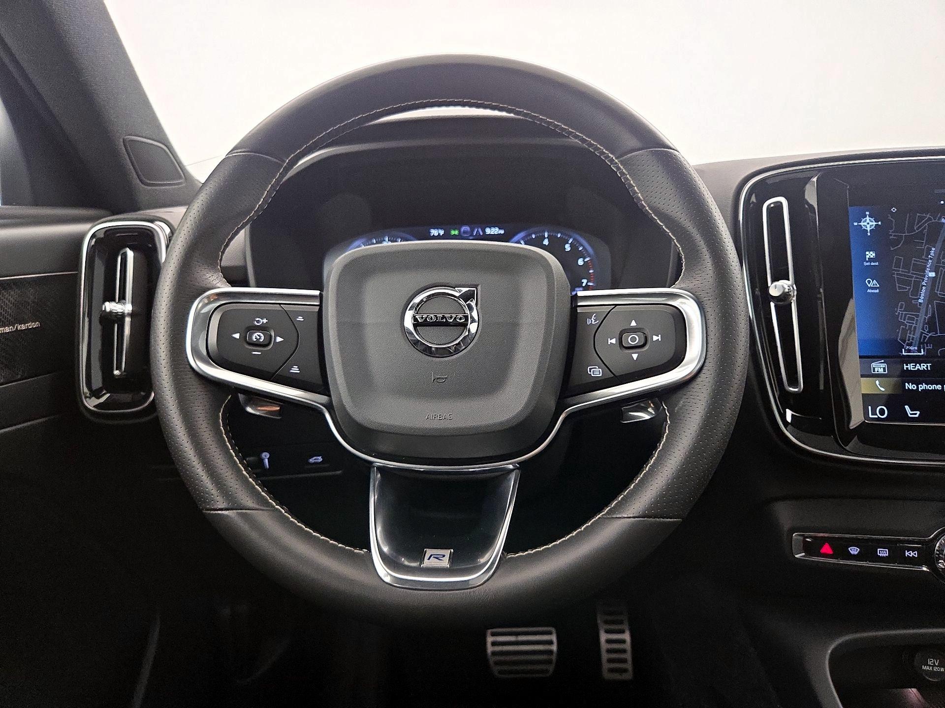 Thumbnail: 2020 Volvo XC40 - 10