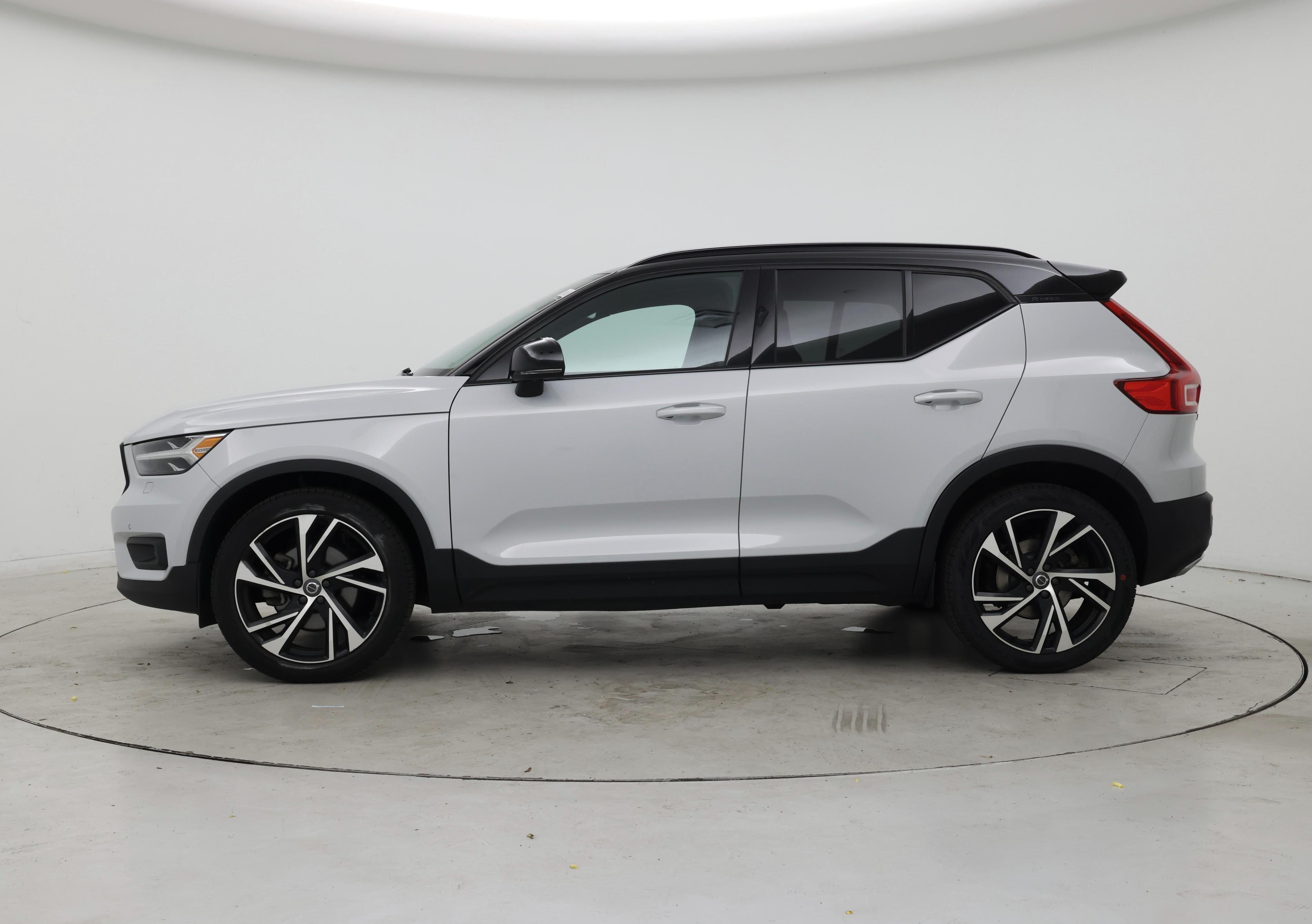 Thumbnail: 2020 Volvo XC40 - 3