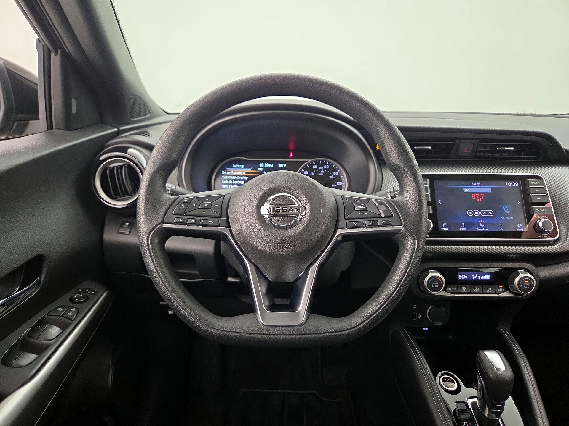 Thumbnail: 2019 Nissan Kicks - 10