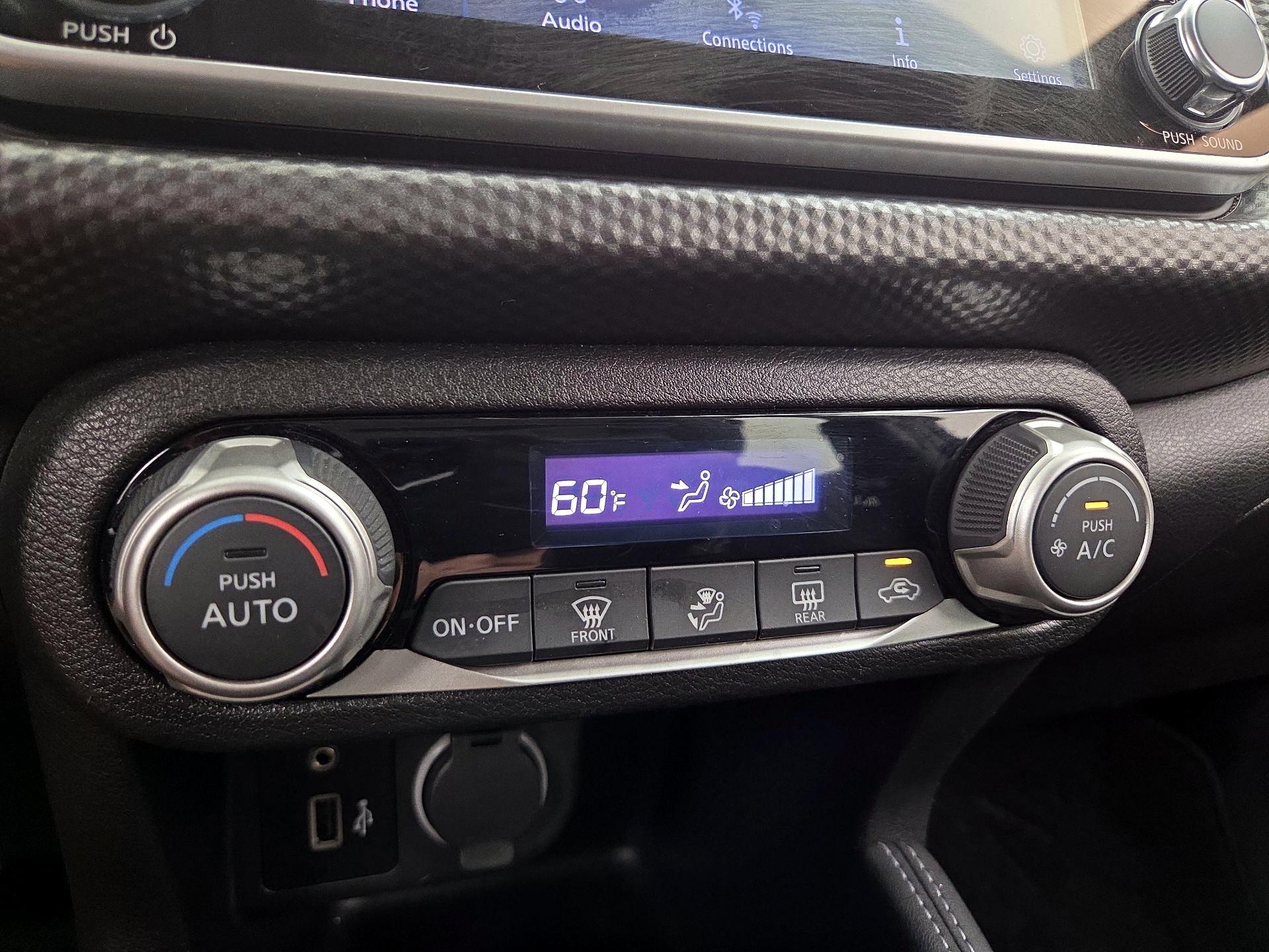 Thumbnail: 2019 Nissan Kicks - 16