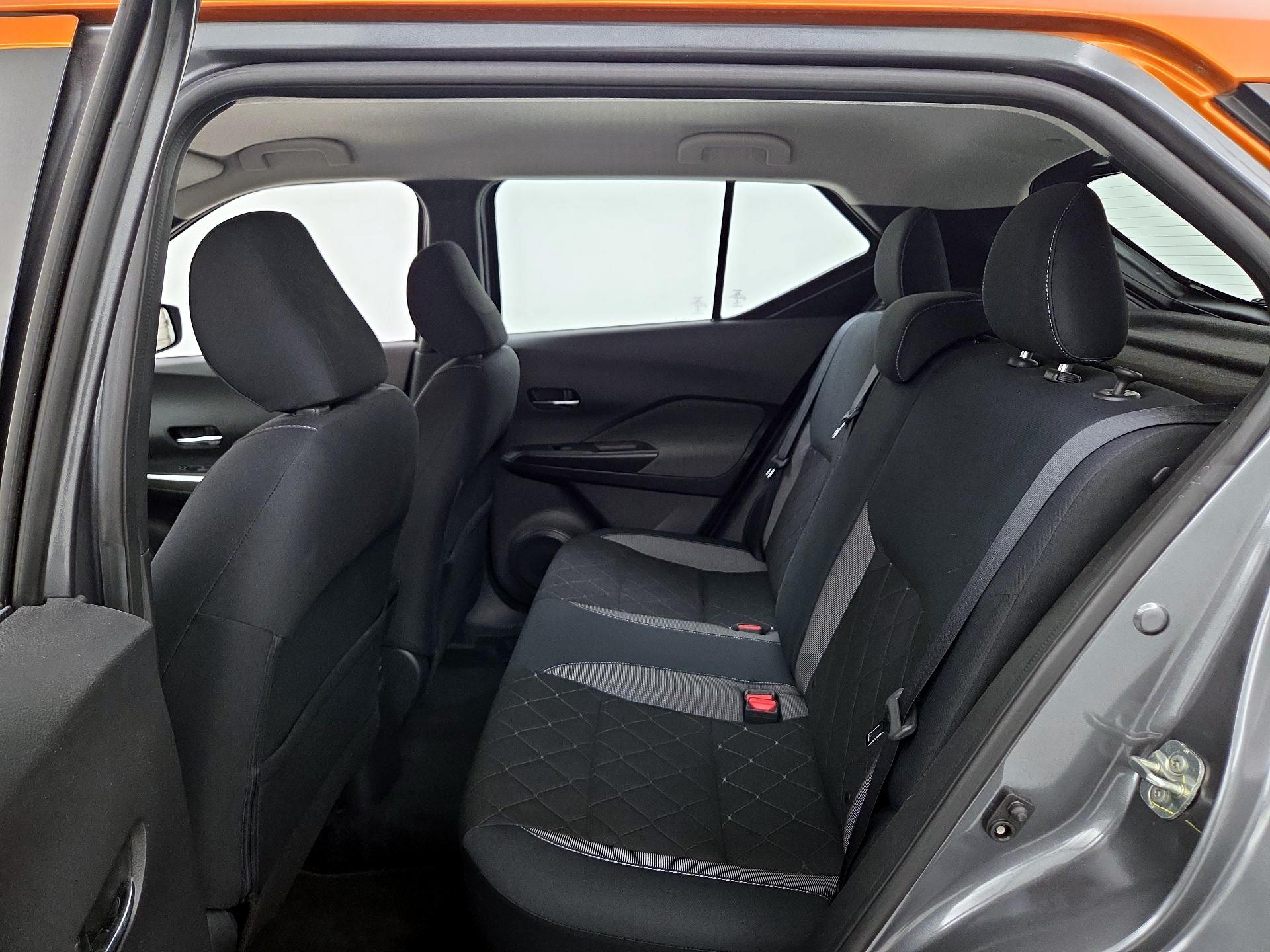 Thumbnail: 2019 Nissan Kicks - 19