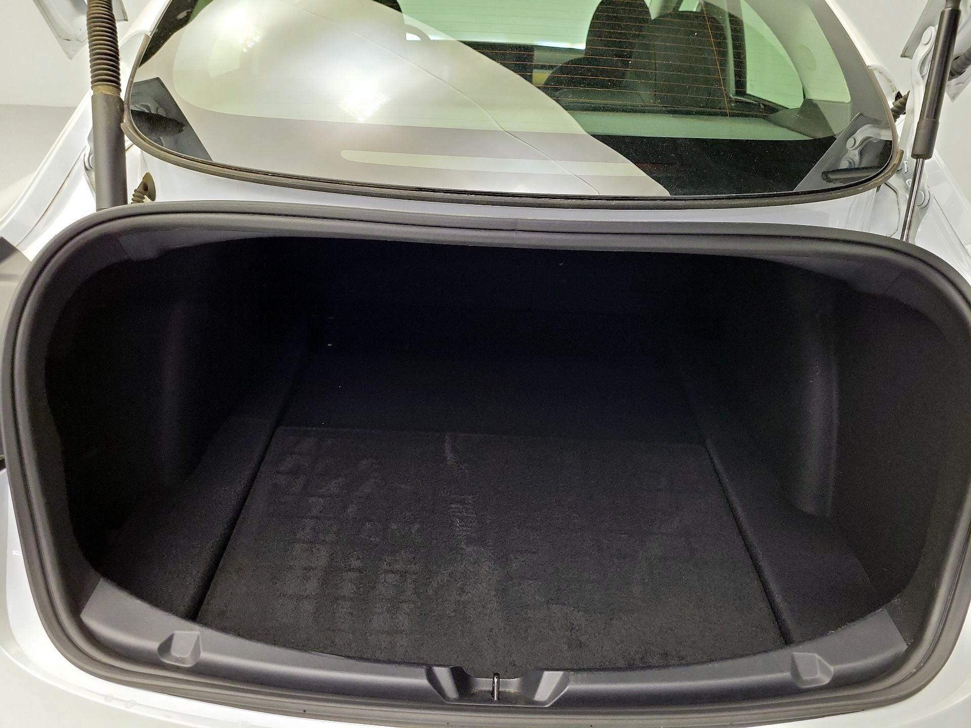 Thumbnail: 2023 Tesla Model 3 - 20