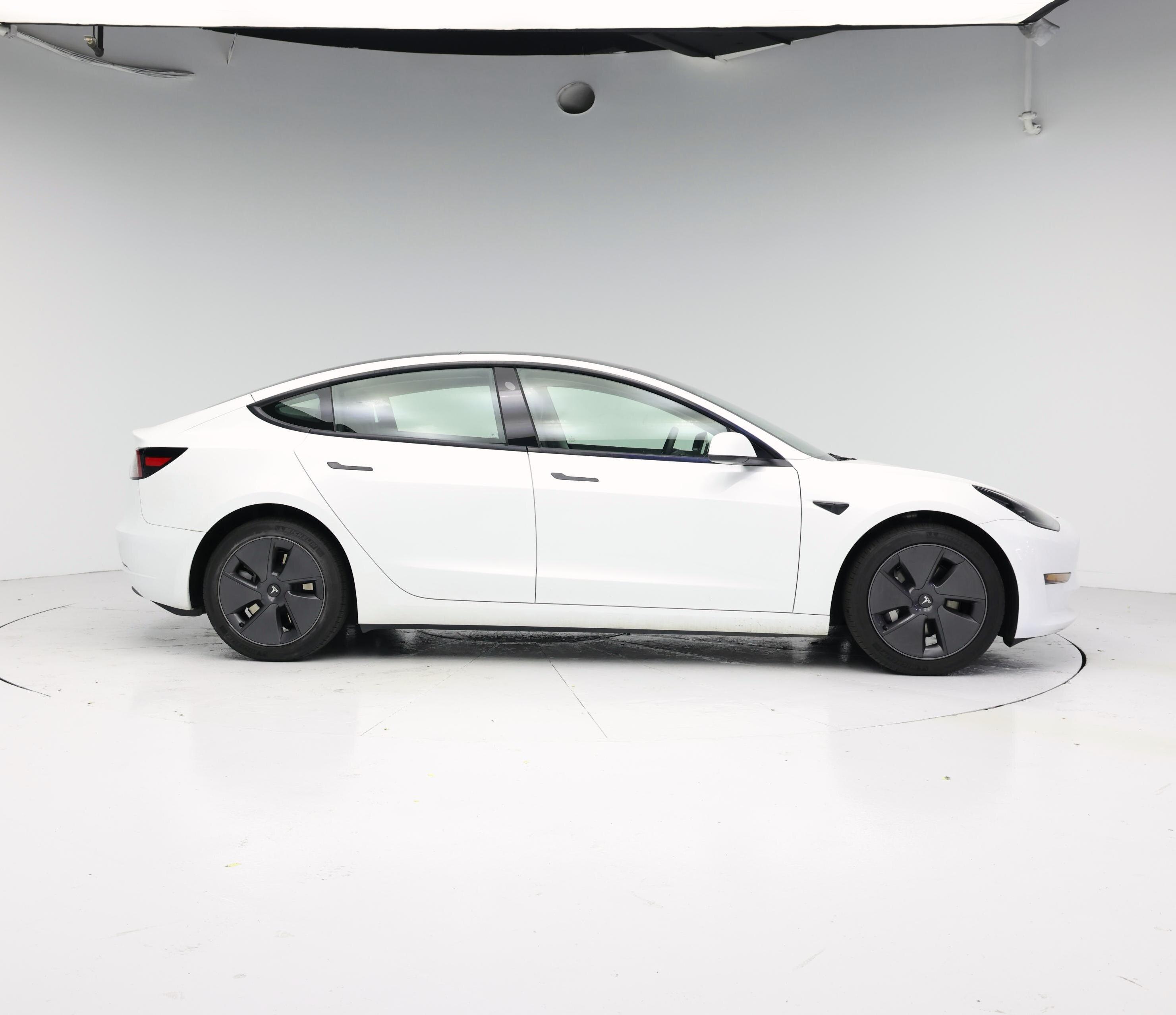 Thumbnail: 2023 Tesla Model 3 - 7