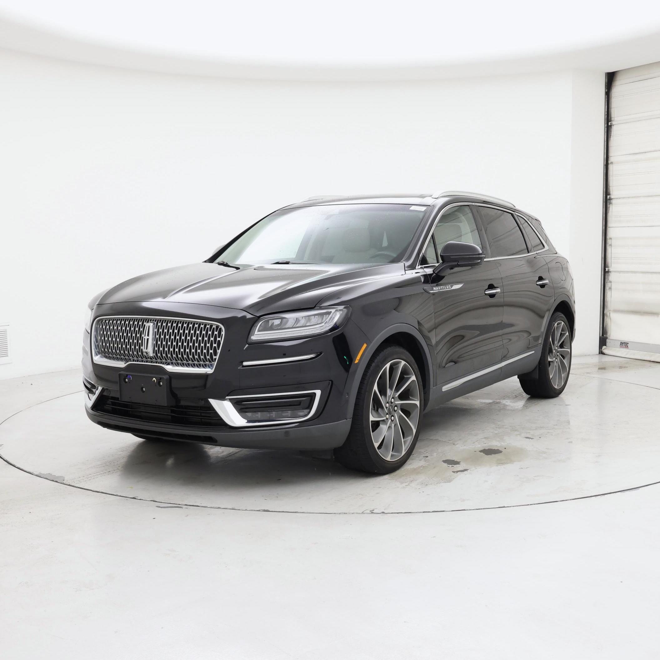 Thumbnail: 2020 Lincoln Nautilus - 4