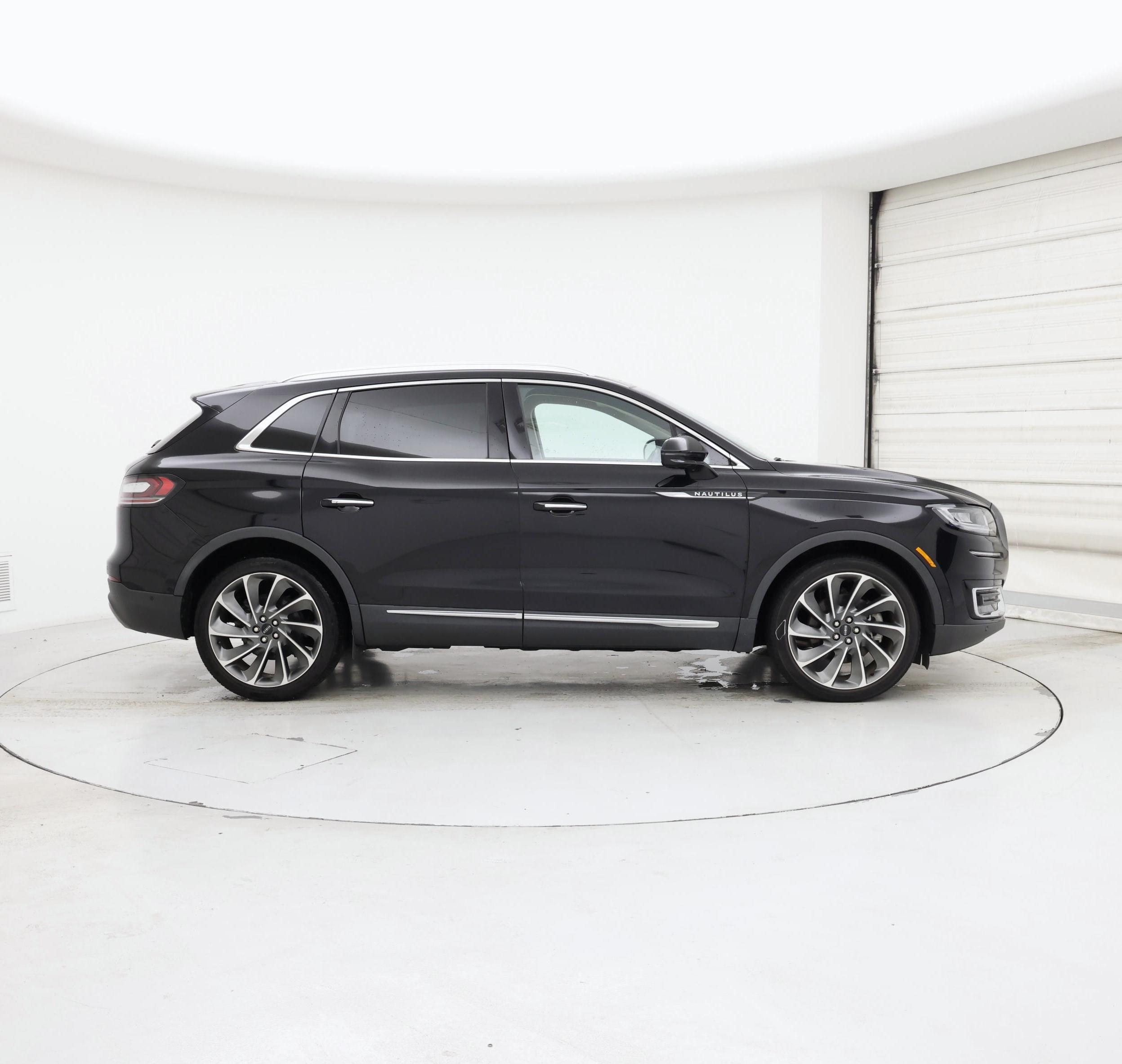 Thumbnail: 2020 Lincoln Nautilus - 7