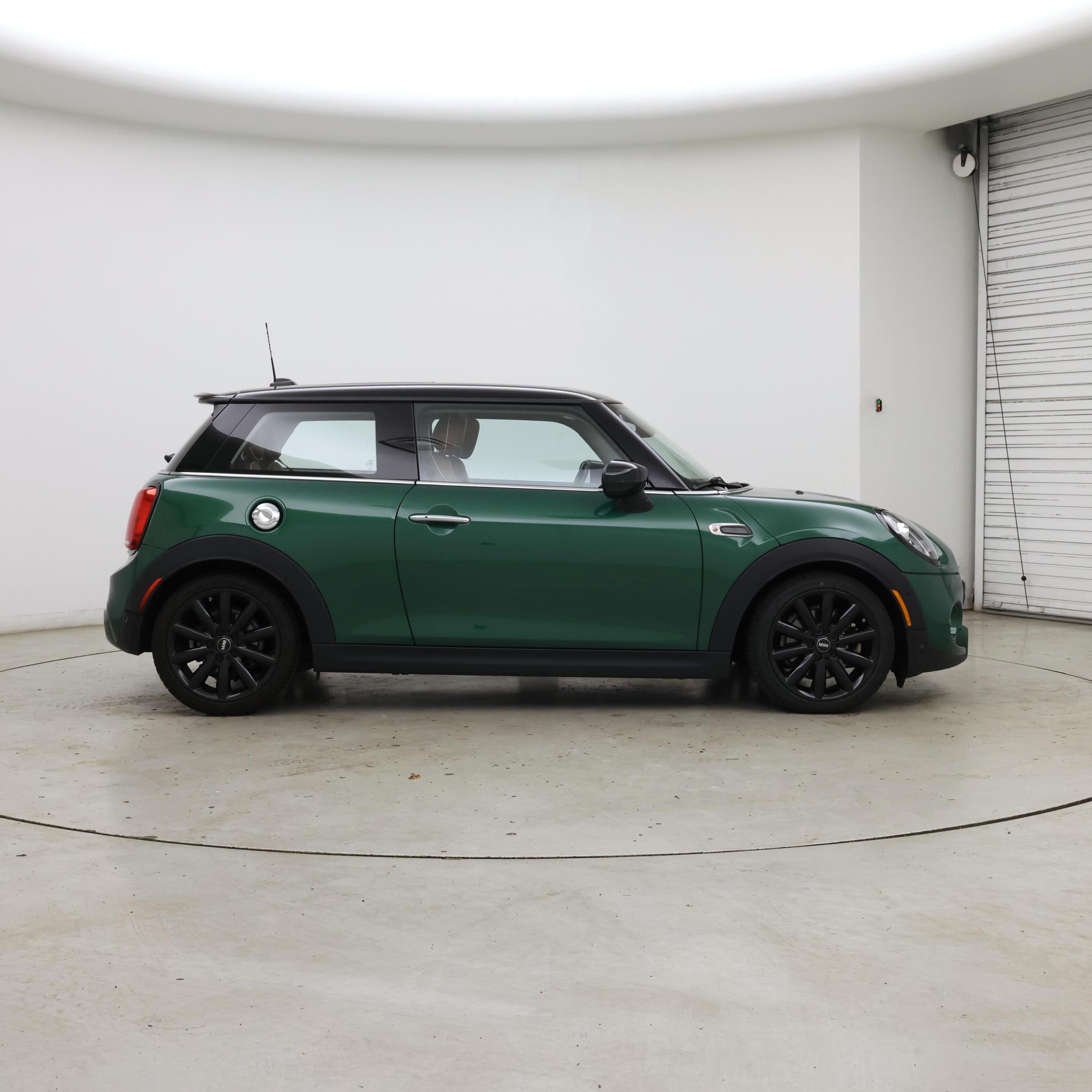 Thumbnail: 2021 MINI Cooper Hardtop - 7