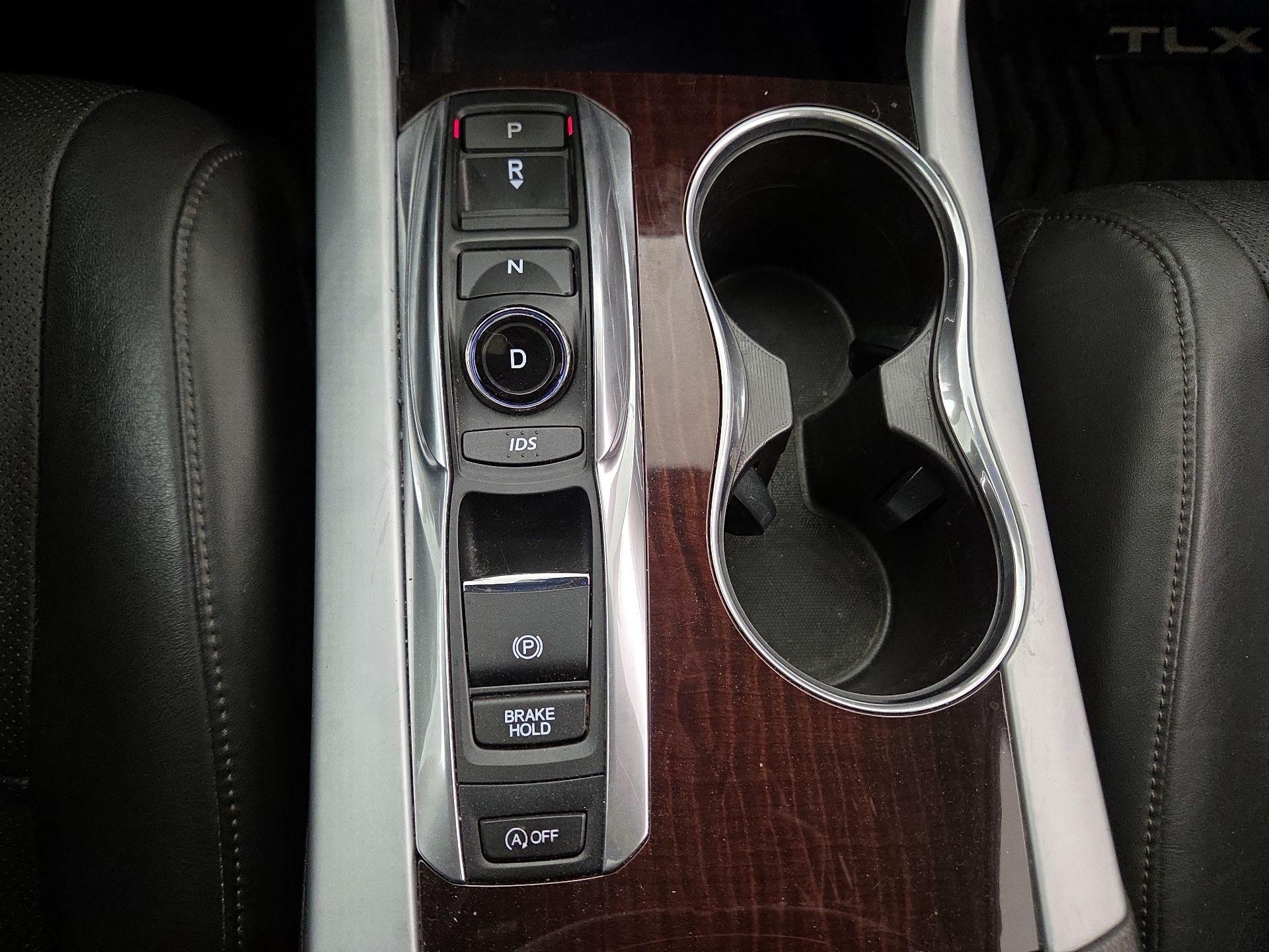 Thumbnail: 2016 Acura TLX - 17