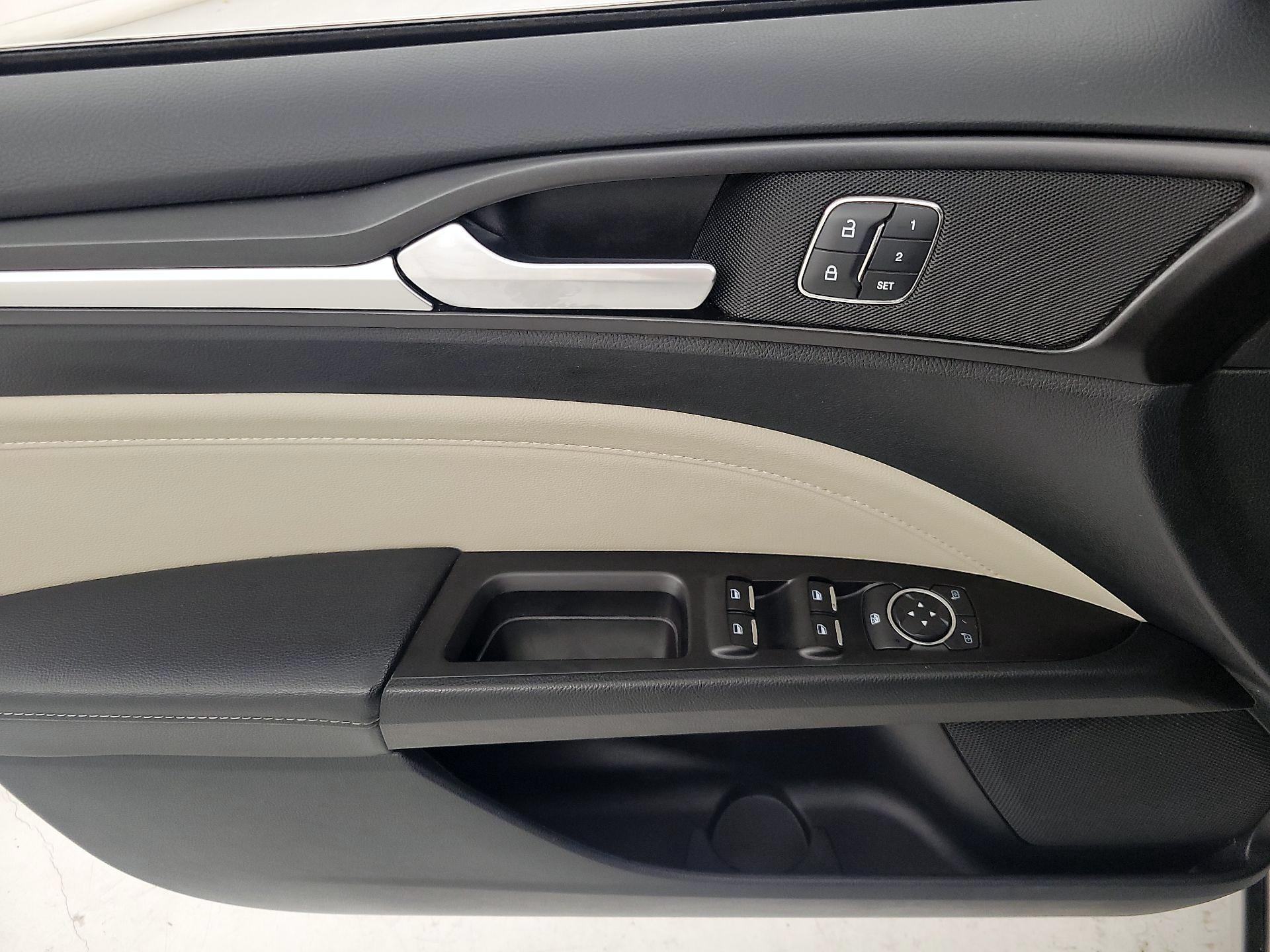 Thumbnail: 2018 Ford Fusion - 12