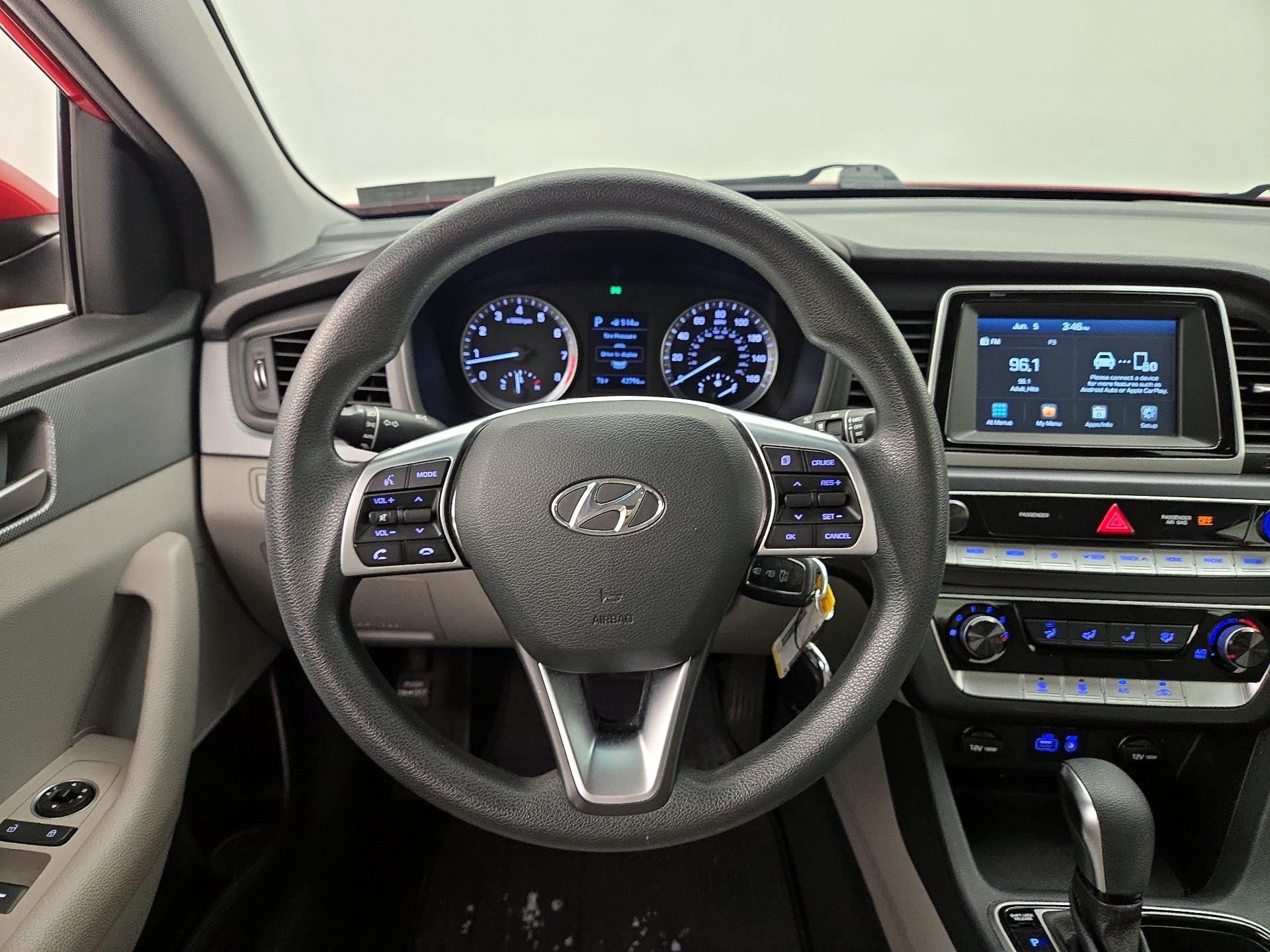 Thumbnail: 2019 Hyundai Sonata - 10