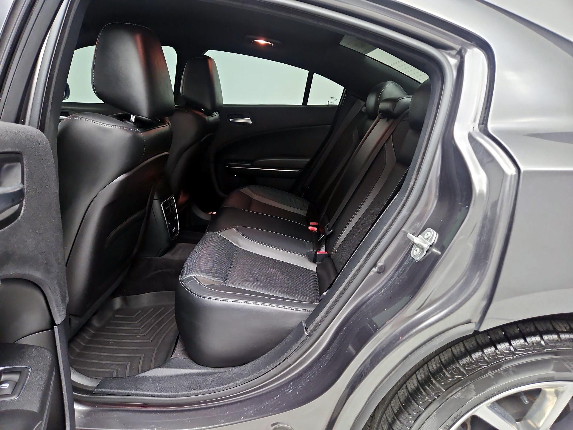 Thumbnail: 2016 Dodge Charger - 20