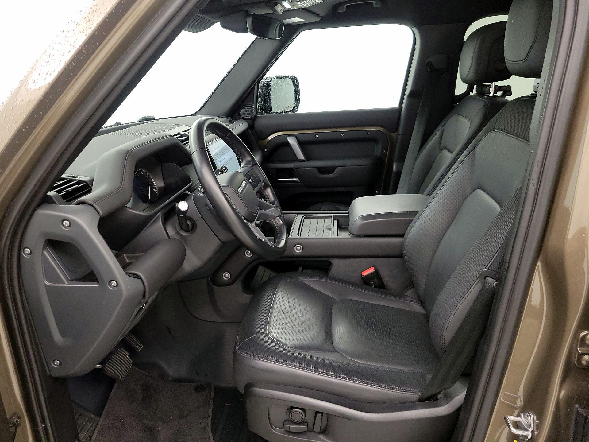 Thumbnail: 2023 Land Rover Defender - 9