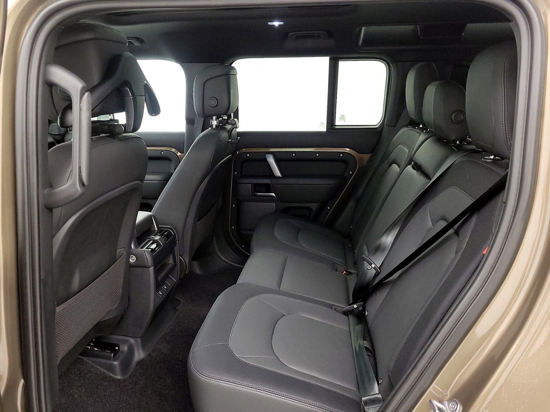 Thumbnail: 2023 Land Rover Defender - 19