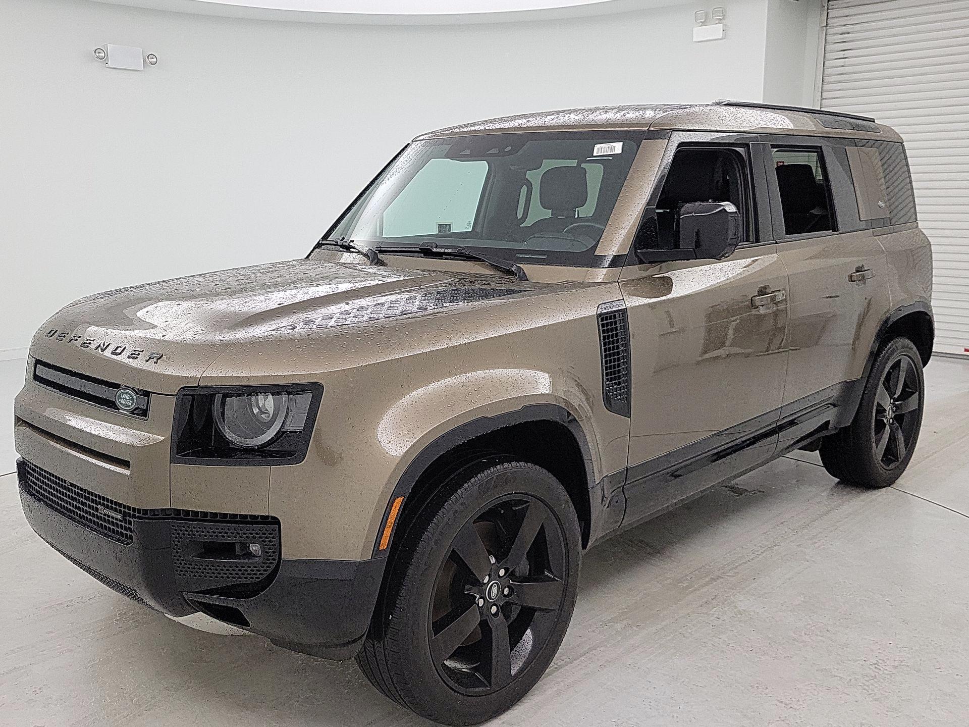 Thumbnail: 2023 Land Rover Defender - 3