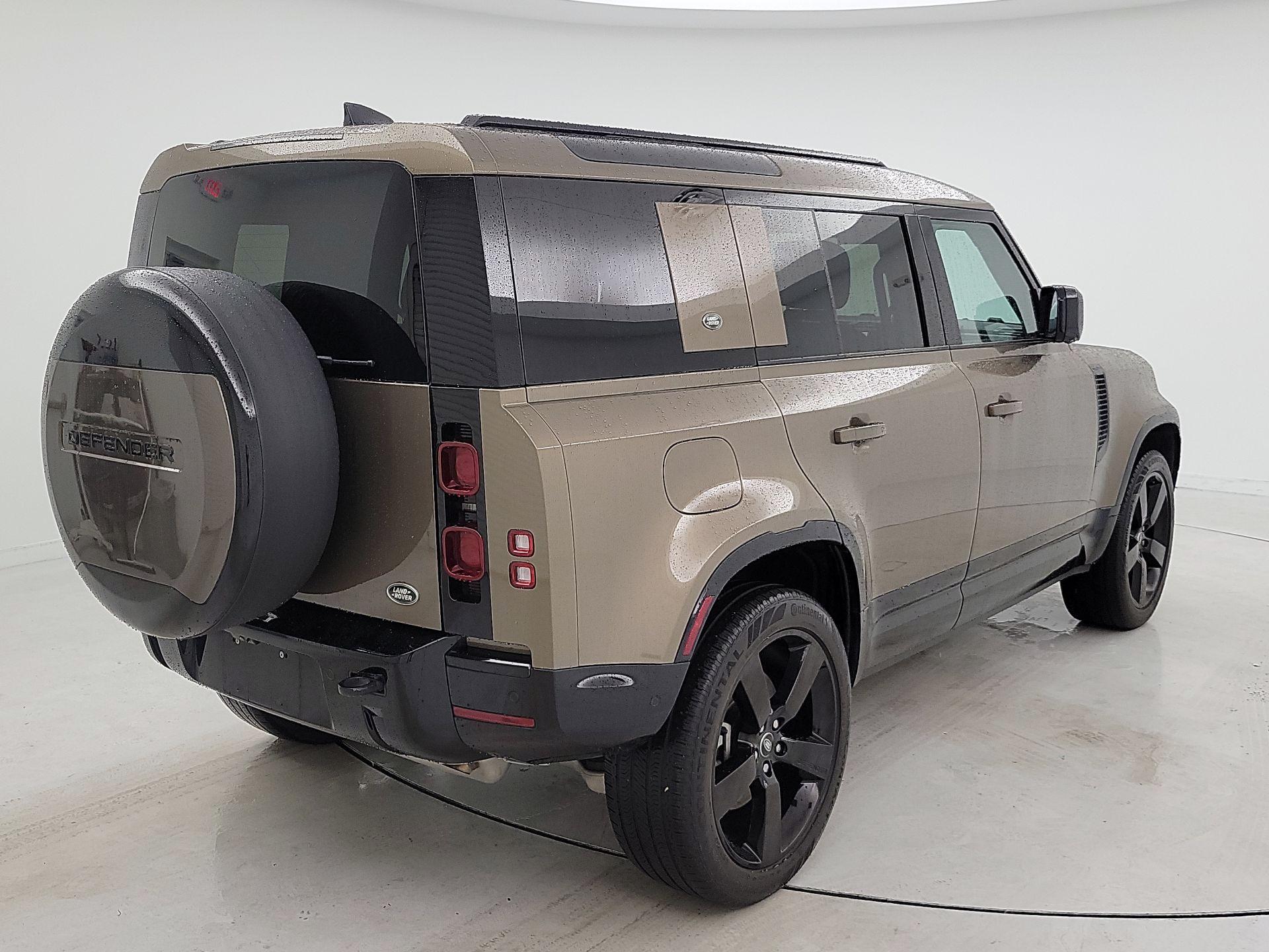 Thumbnail: 2023 Land Rover Defender - 5