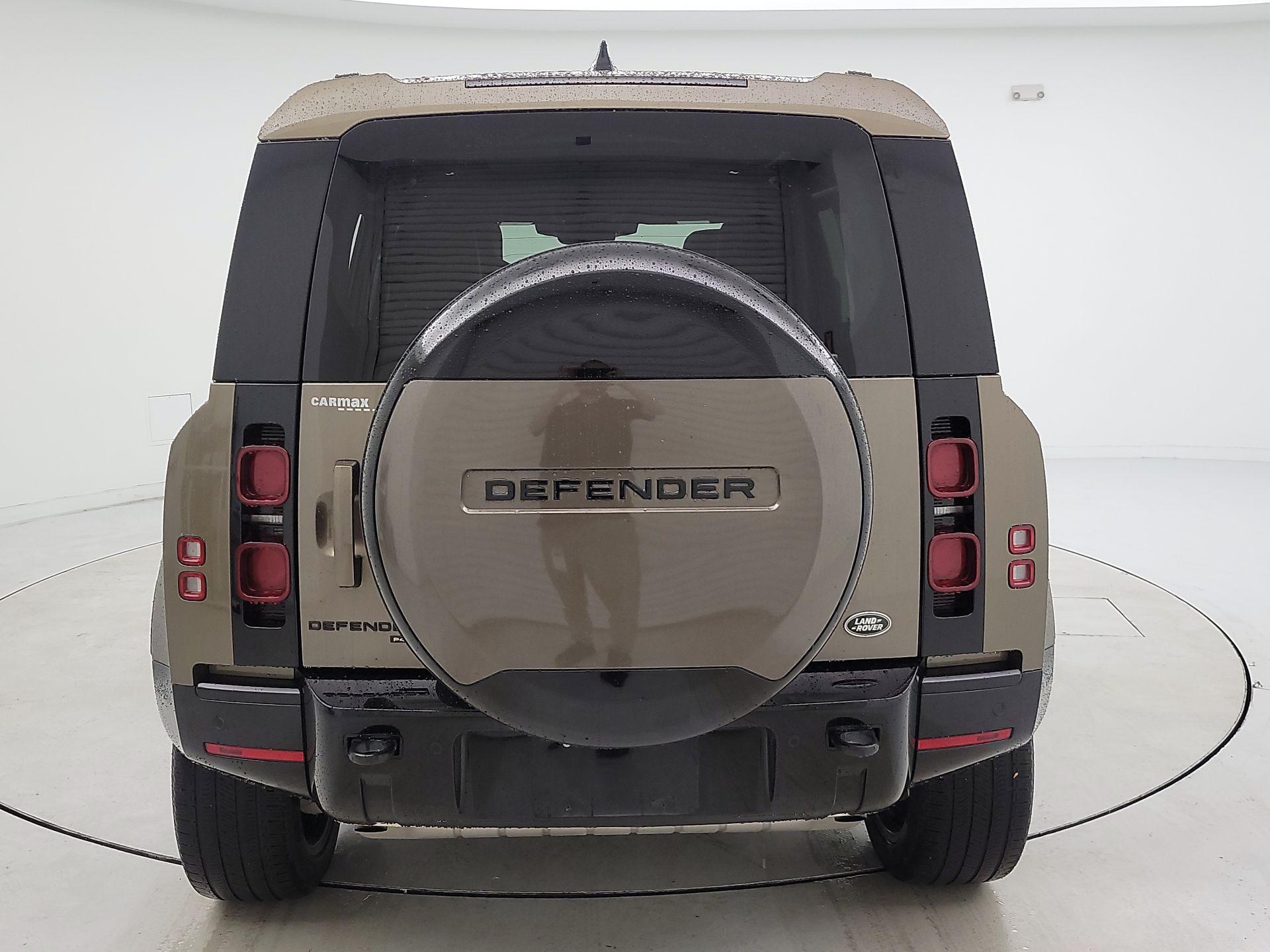 Thumbnail: 2023 Land Rover Defender - 6