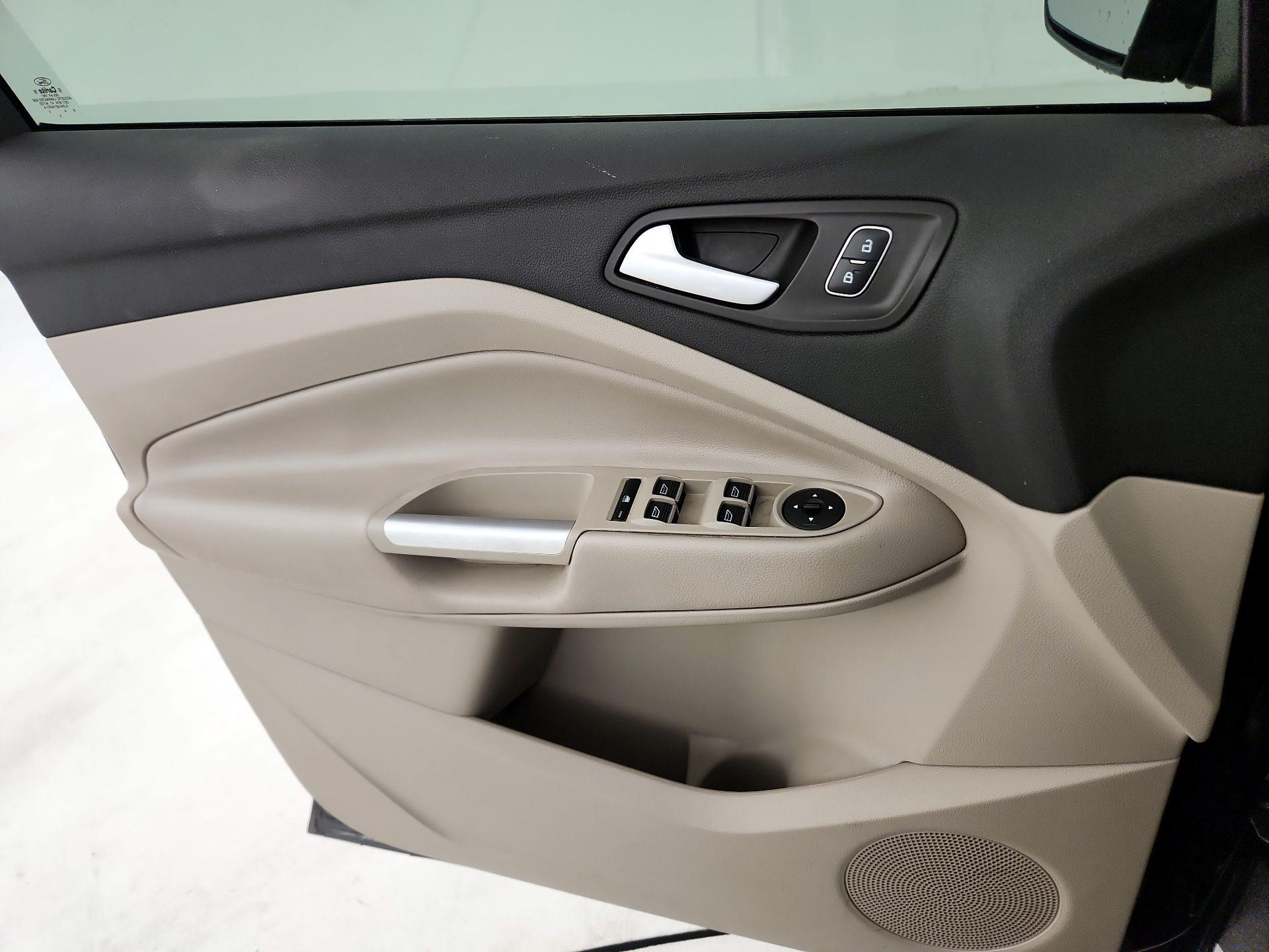Thumbnail: 2019 Ford Escape - 10