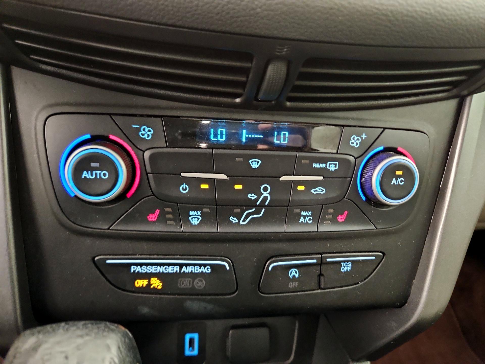 Thumbnail: 2019 Ford Escape - 14