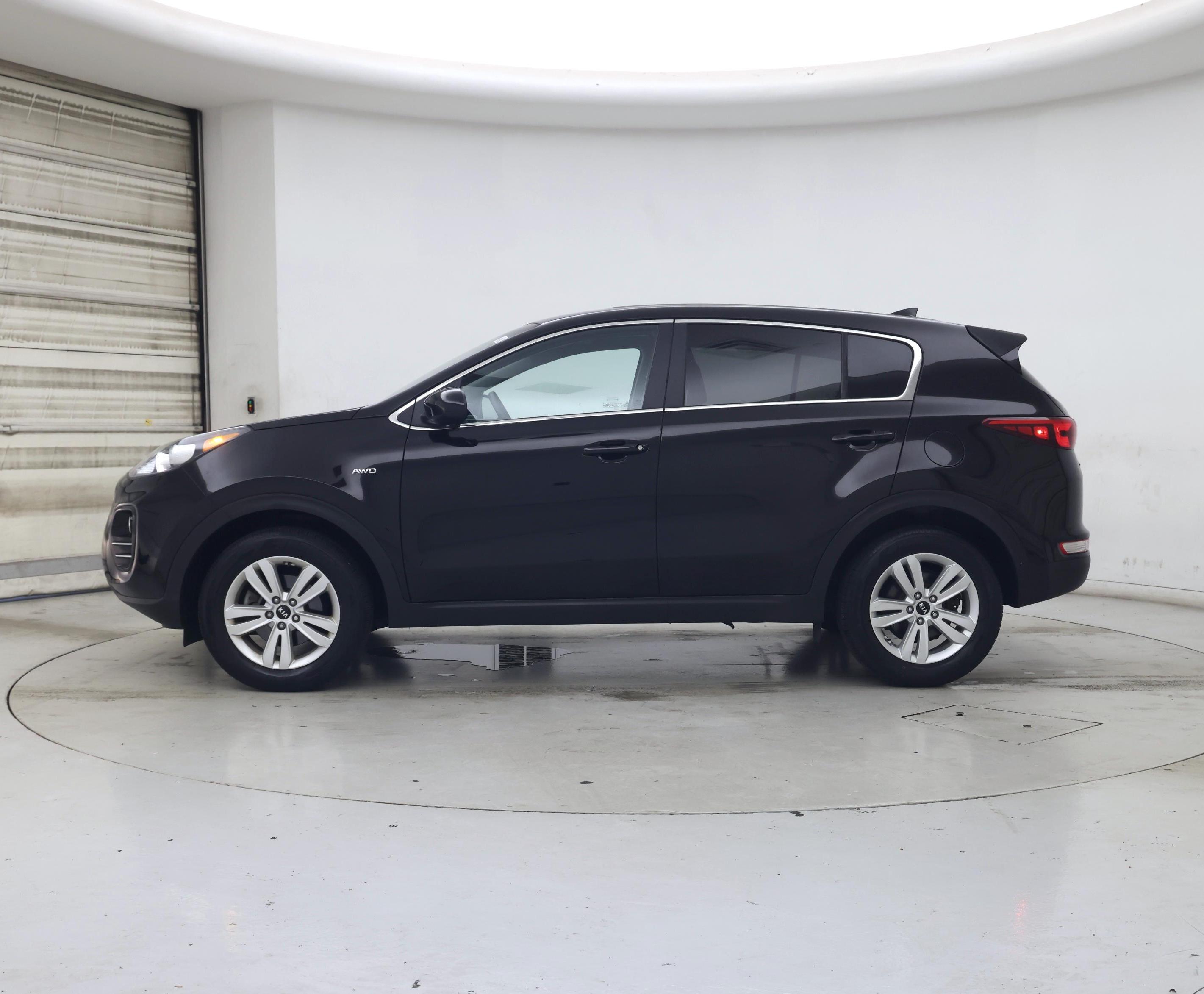 Thumbnail: 2019 Kia Sportage - 3