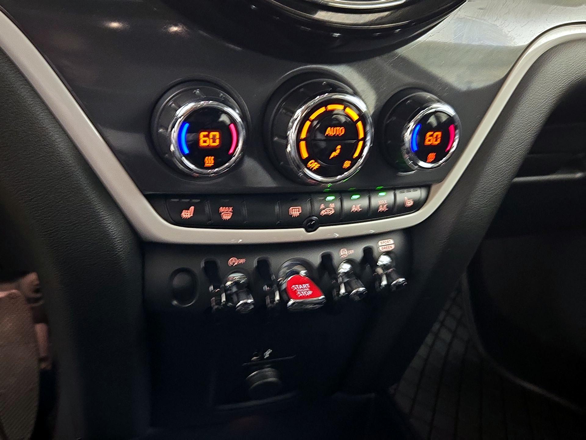 Thumbnail: 2020 MINI Cooper Countryman - 16