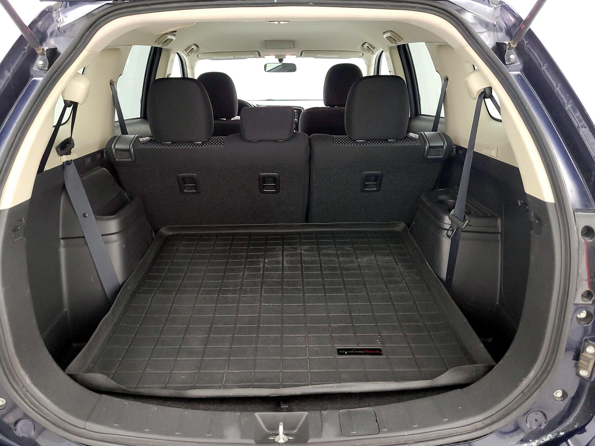 Thumbnail: 2016 Mitsubishi Outlander - 20