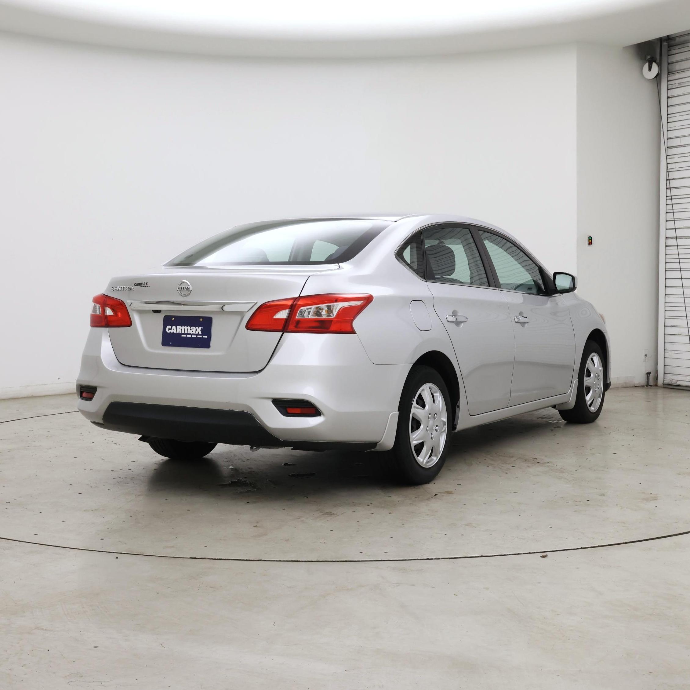 Thumbnail: 2019 Nissan Sentra - 8