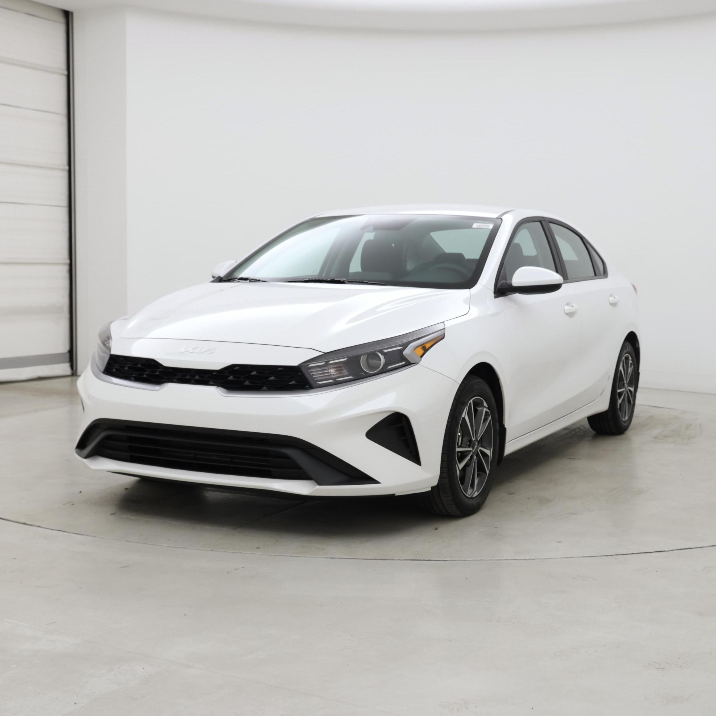 Thumbnail: 2023 Kia Forte - 4