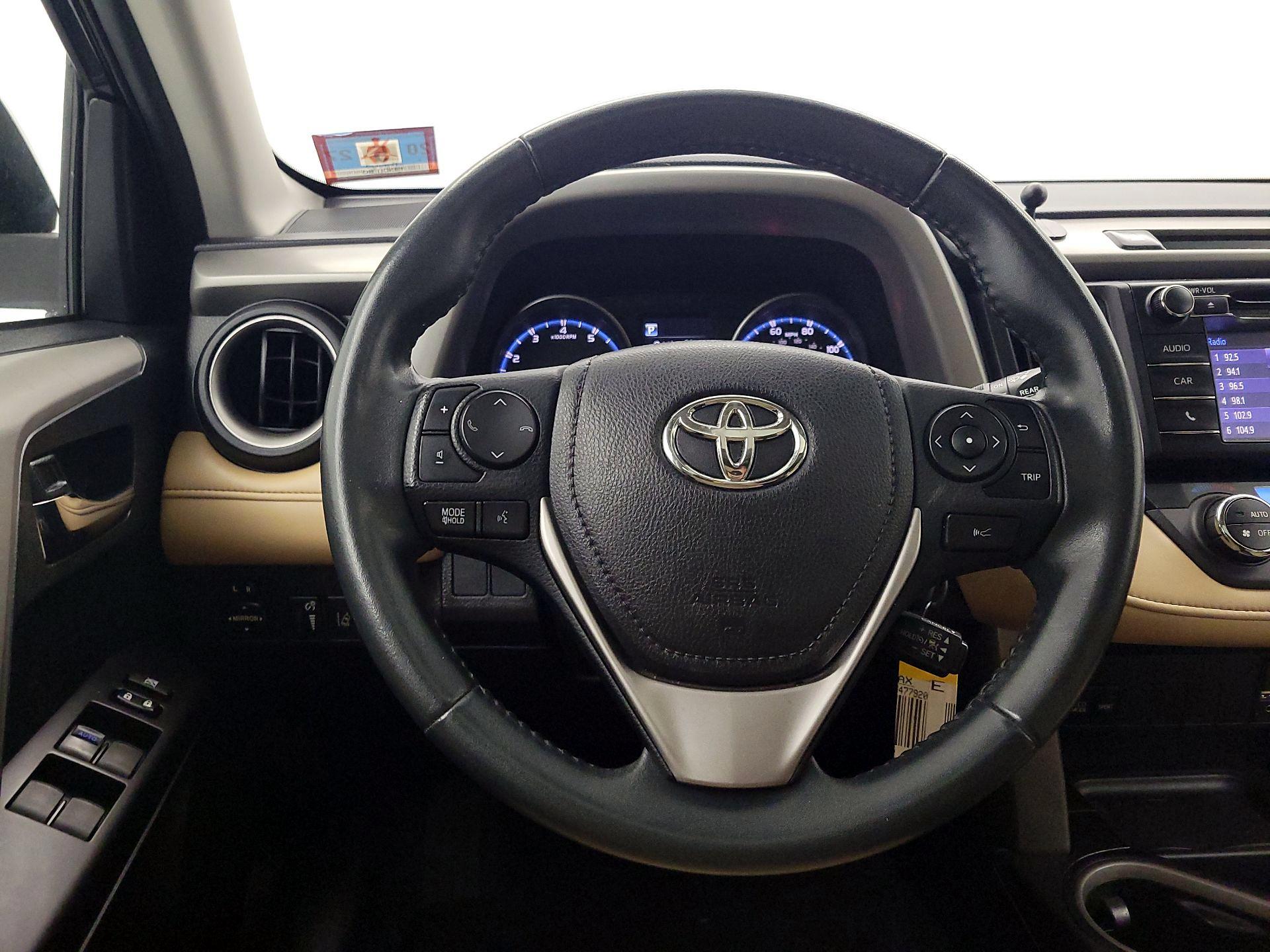 Thumbnail: 2018 Toyota RAV4 - 10