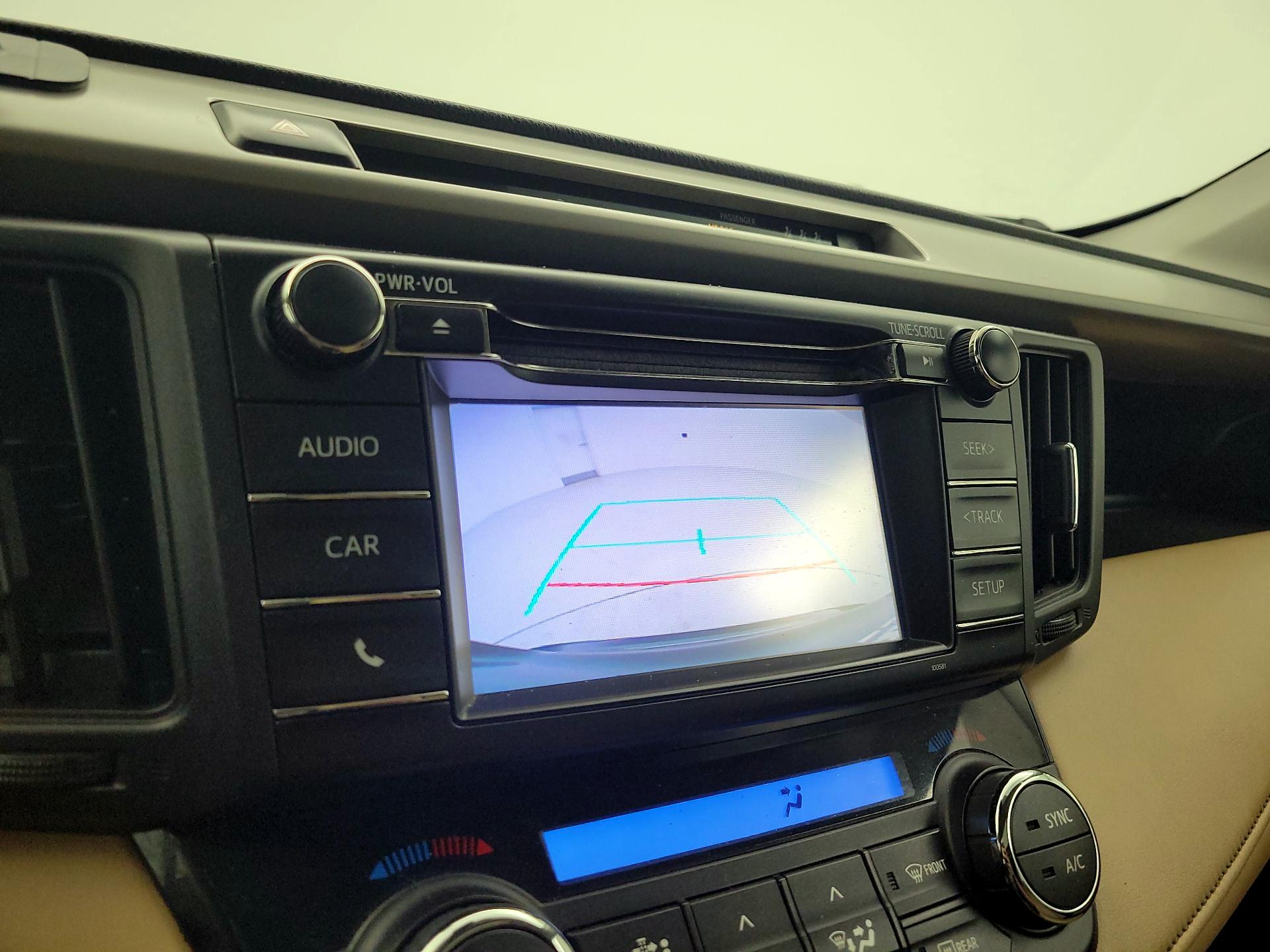Thumbnail: 2018 Toyota RAV4 - 14