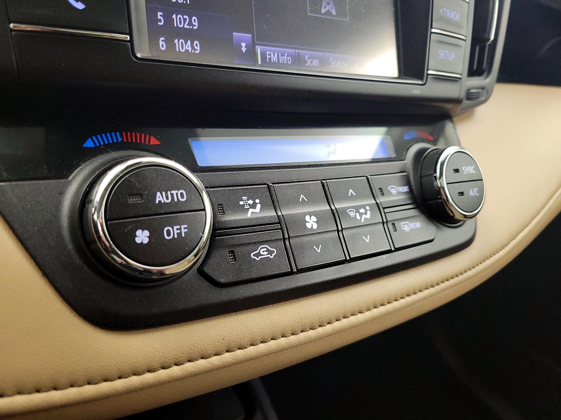 Thumbnail: 2018 Toyota RAV4 - 16
