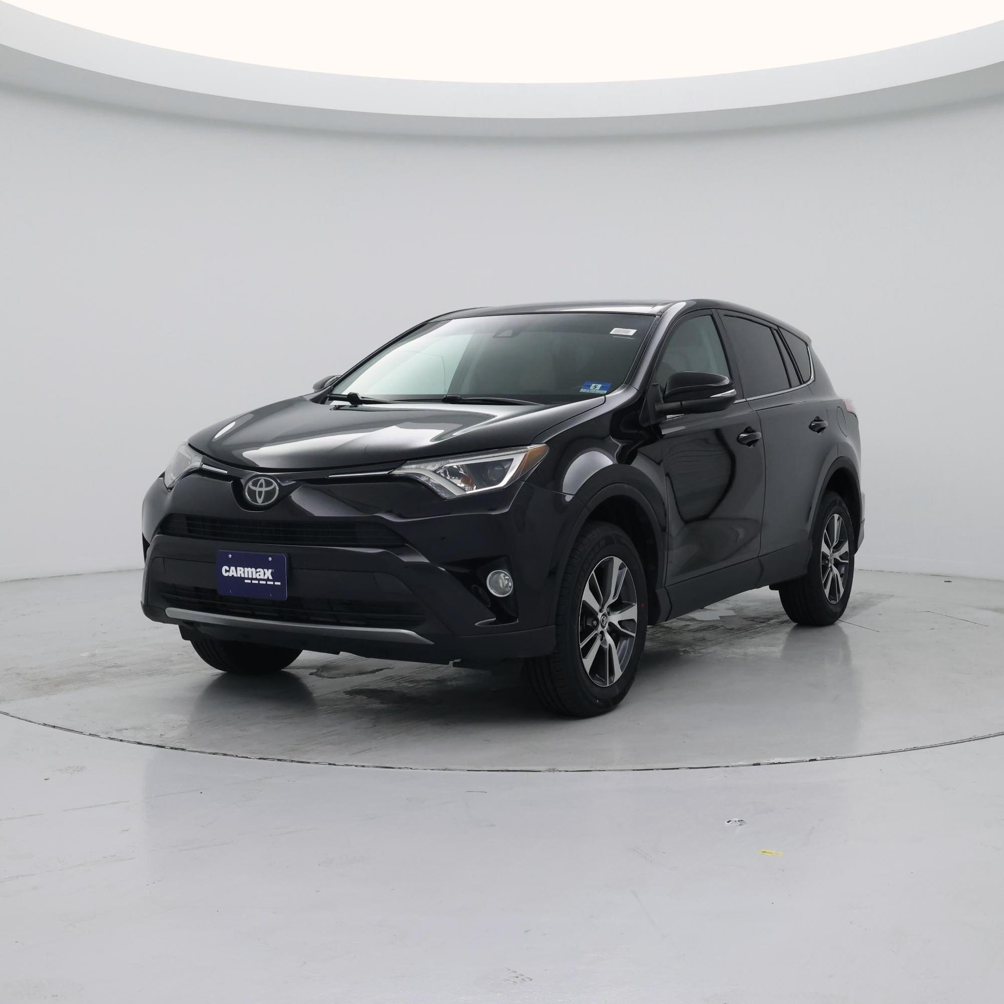 Thumbnail: 2018 Toyota RAV4 - 4