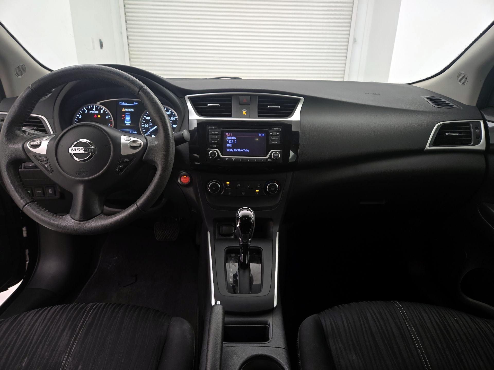 Thumbnail: 2017 Nissan Sentra - 9