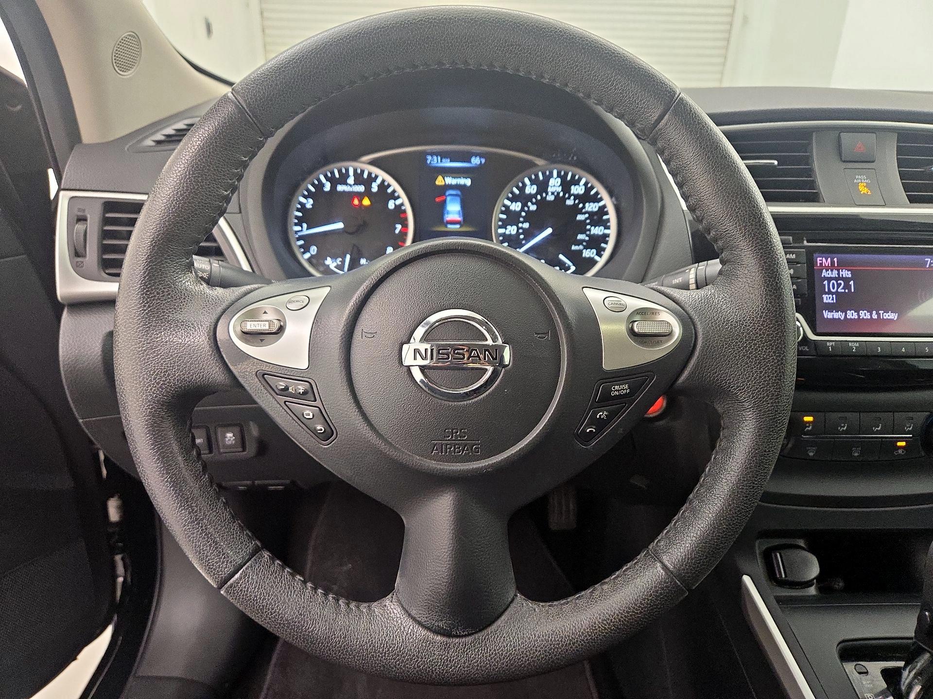 Thumbnail: 2017 Nissan Sentra - 10