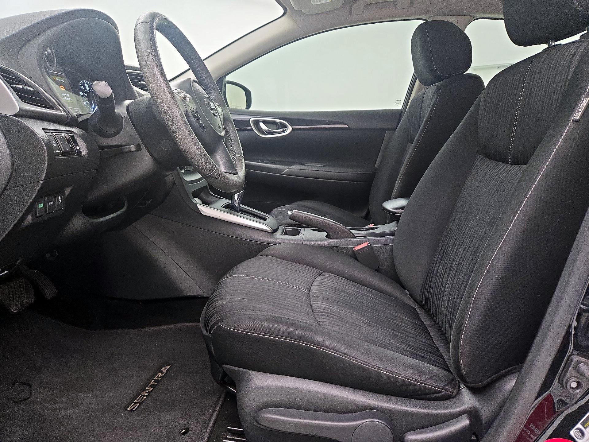 Thumbnail: 2017 Nissan Sentra - 11