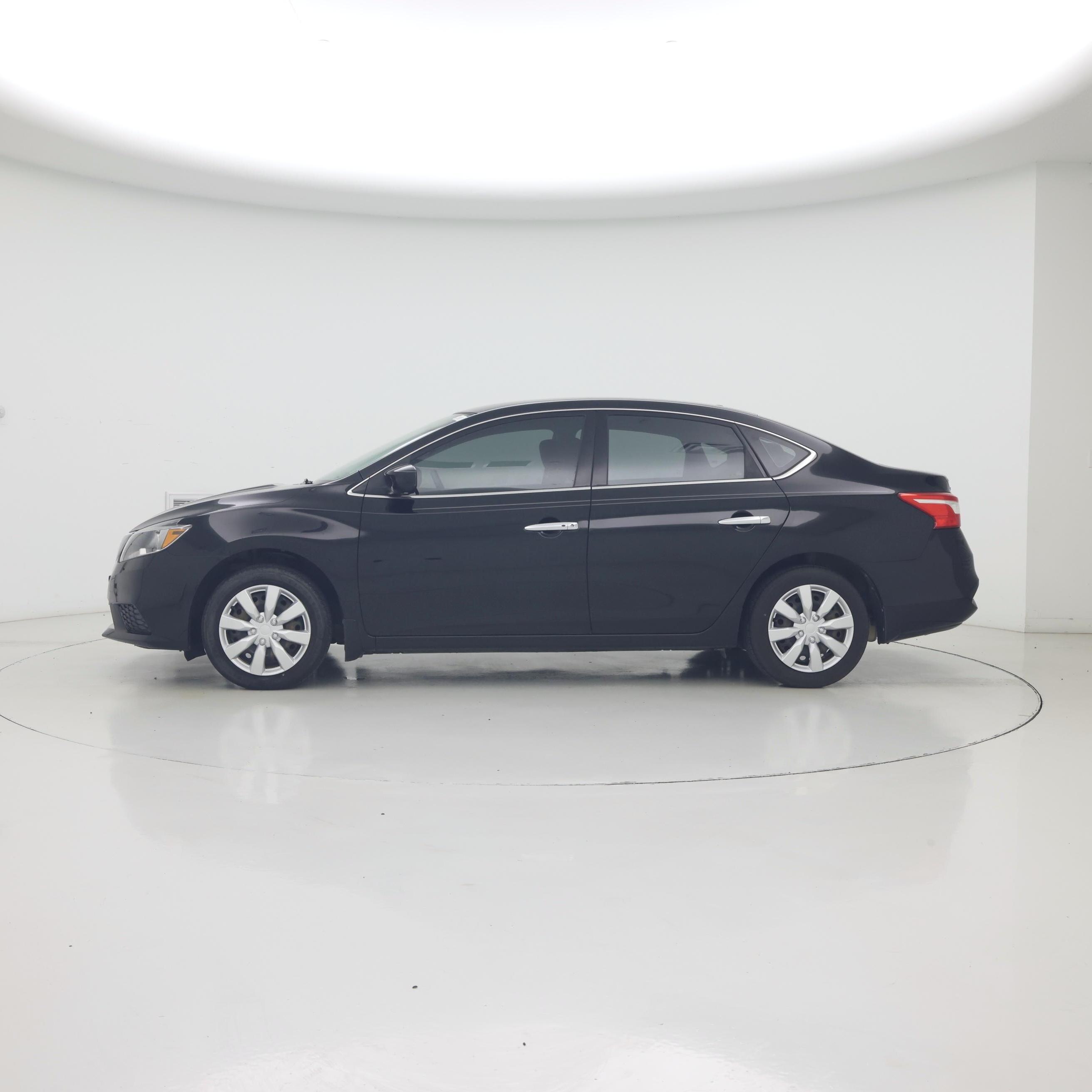 Thumbnail: 2017 Nissan Sentra - 3