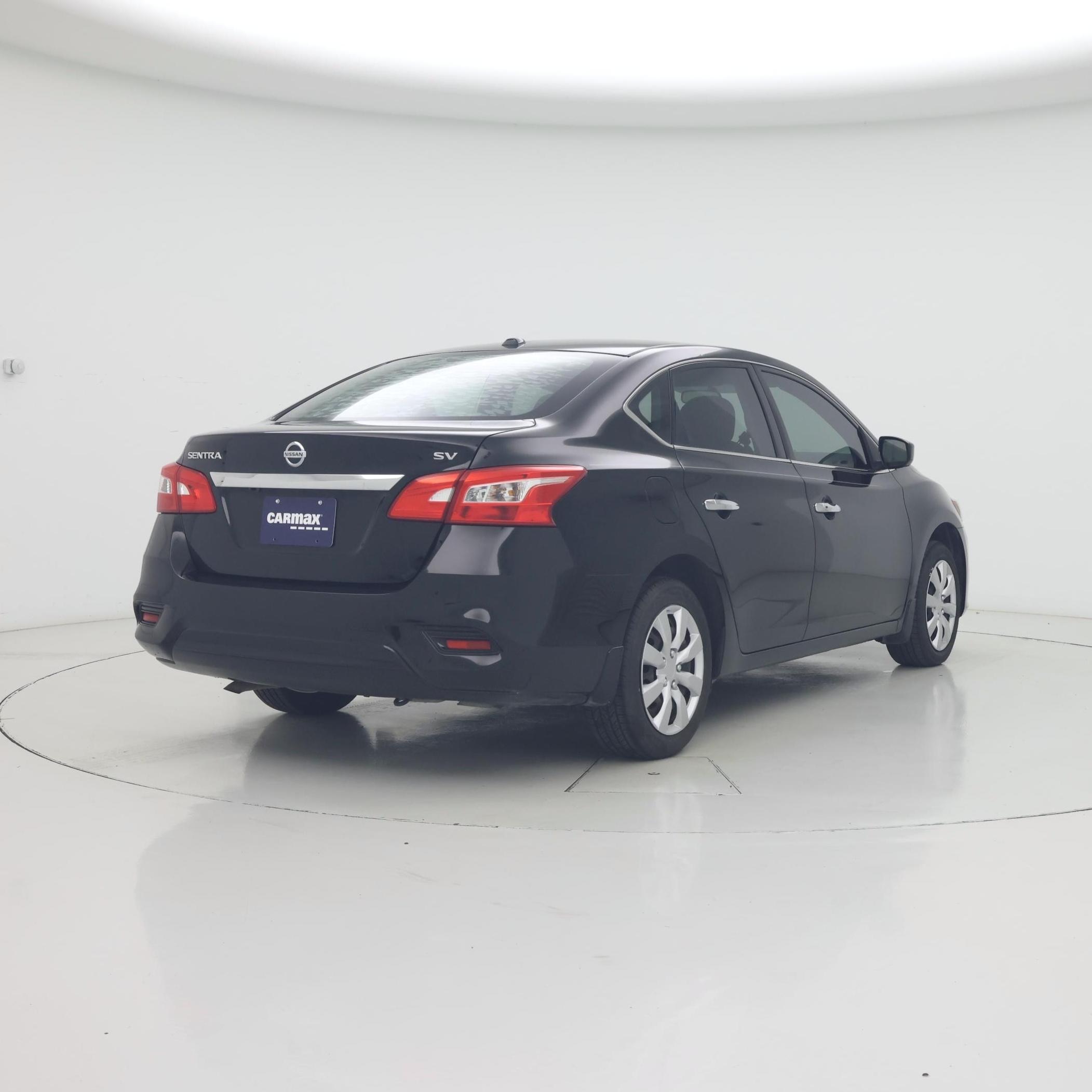 Thumbnail: 2017 Nissan Sentra - 8