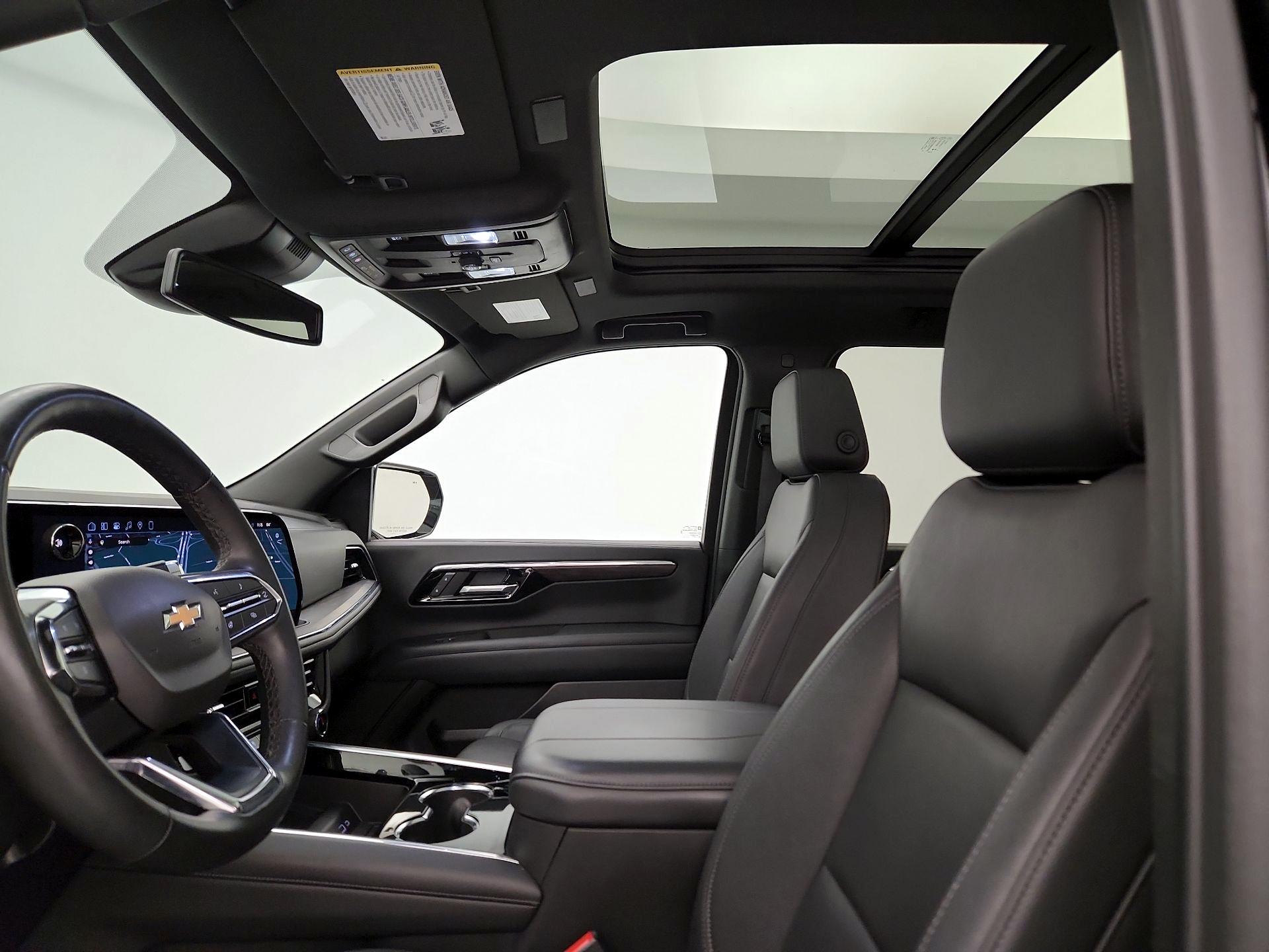 Thumbnail: 2025 Chevrolet Suburban - 20