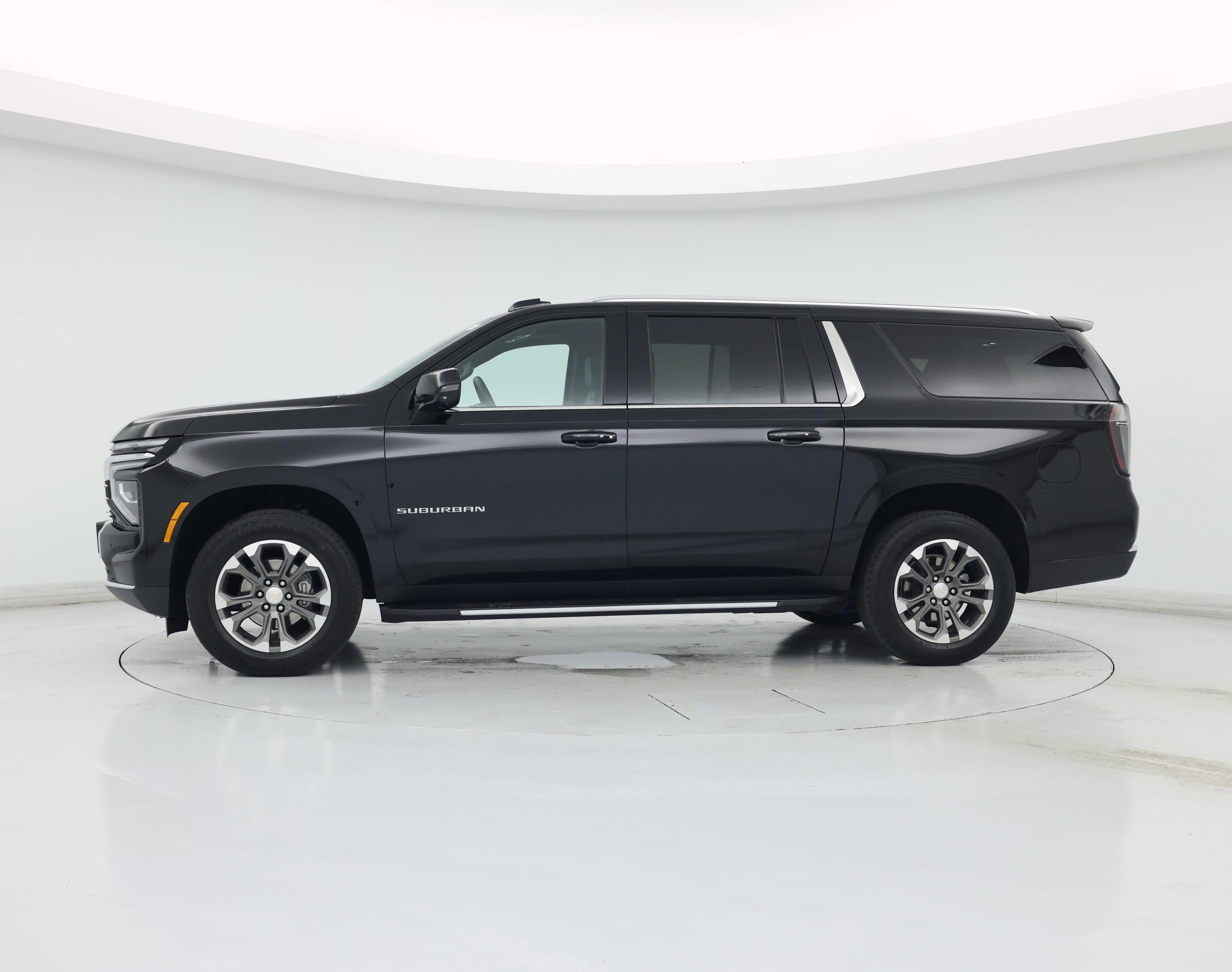 Thumbnail: 2025 Chevrolet Suburban - 3