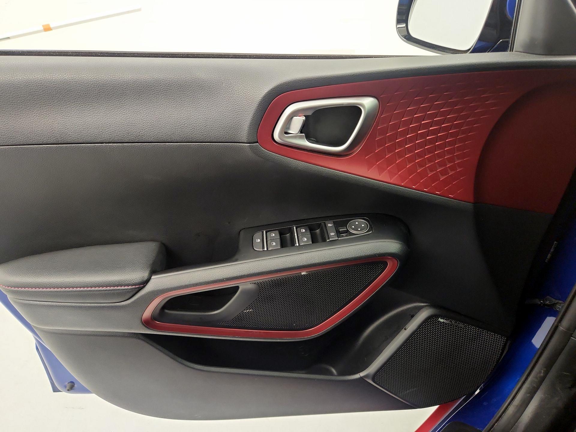 Thumbnail: 2020 Kia Soul - 12