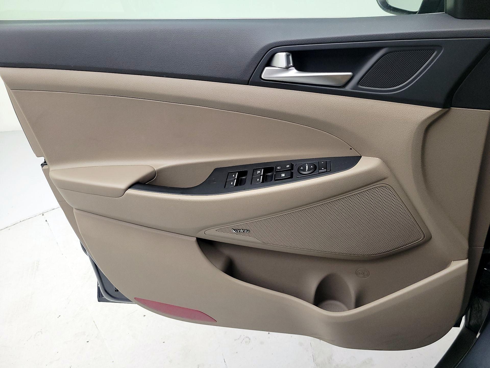 Thumbnail: 2020 Hyundai Tucson - 12